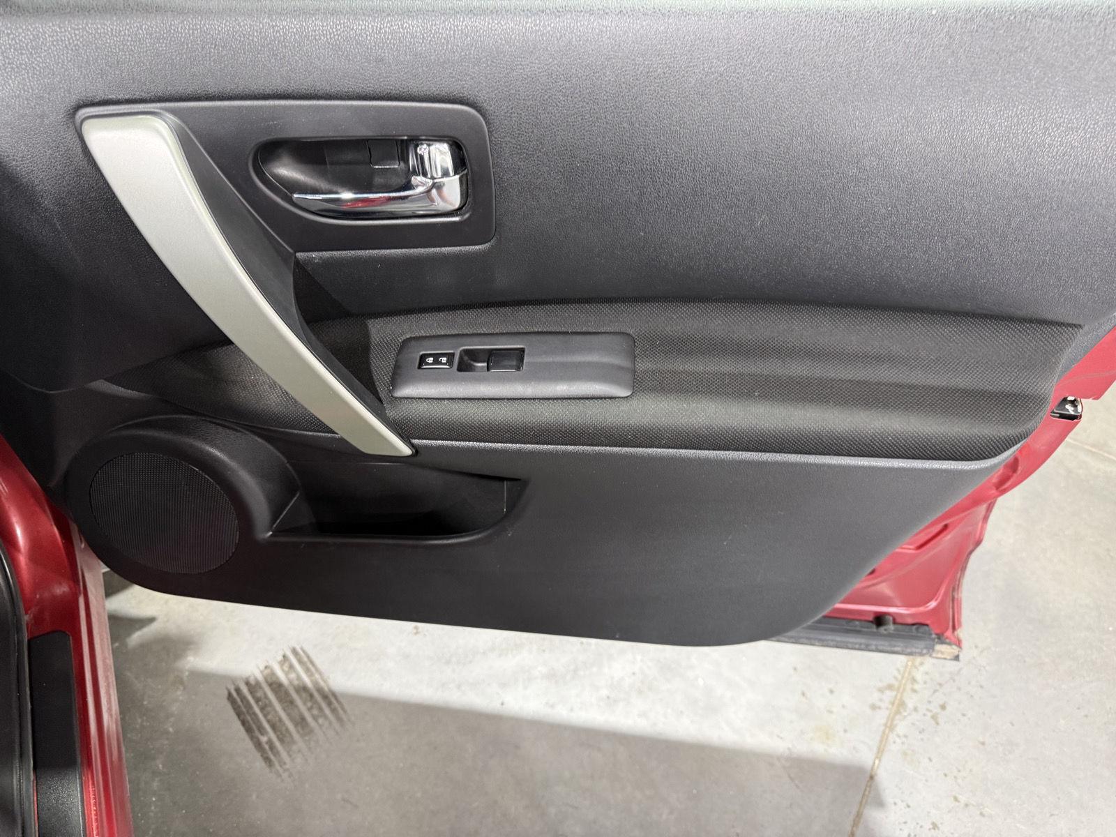 2013 Nissan Rogue S - Photo 25