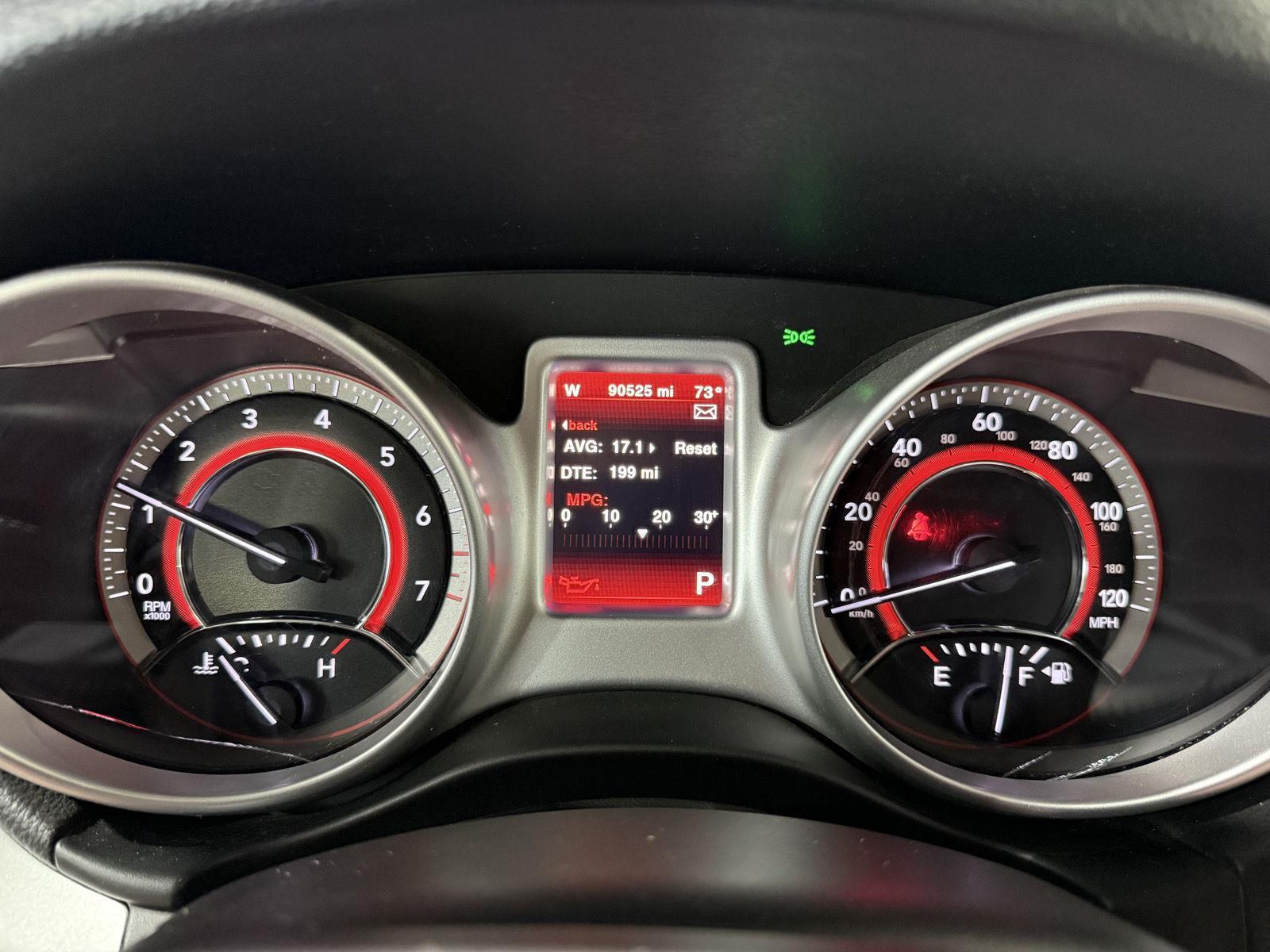 Vehicle photo 3