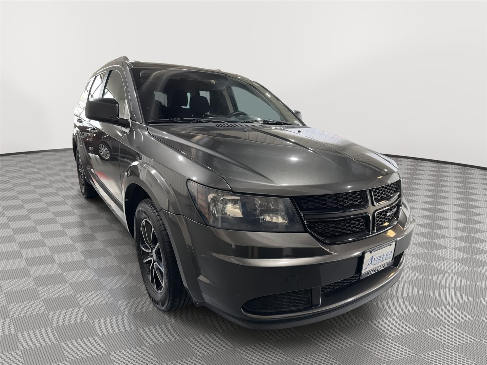 Vehicle photo 5