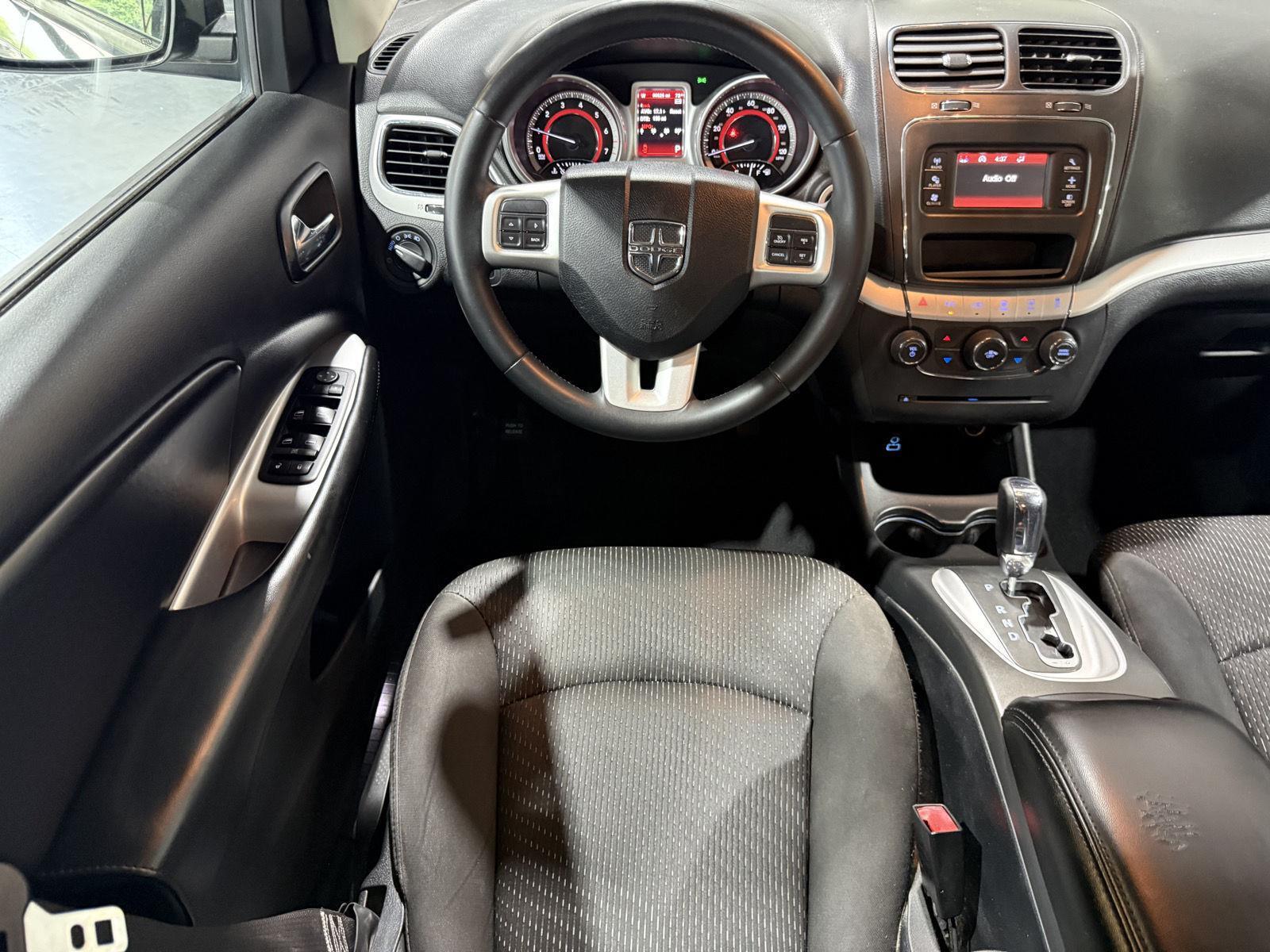 Vehicle photo 16