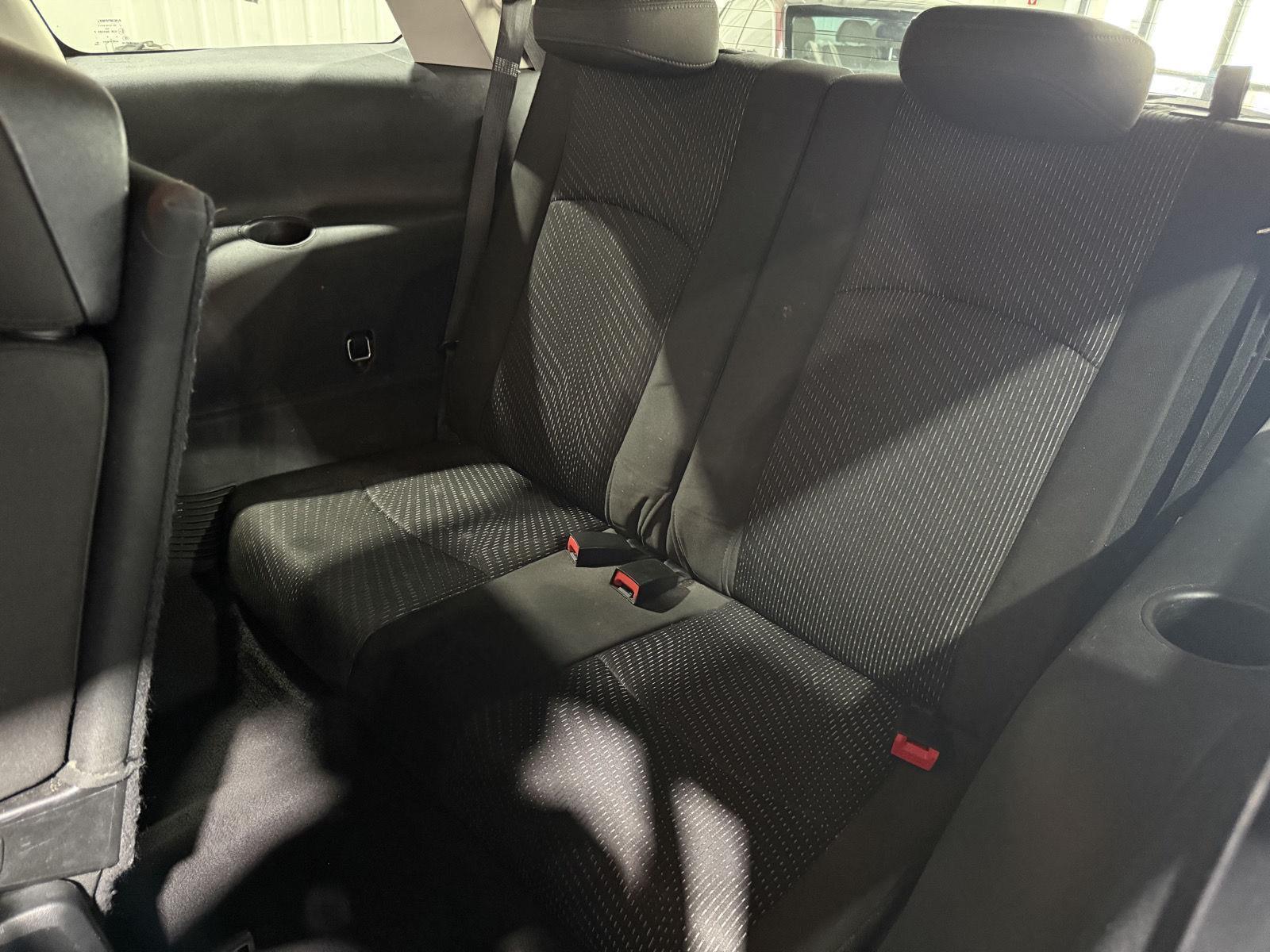 Vehicle photo 24