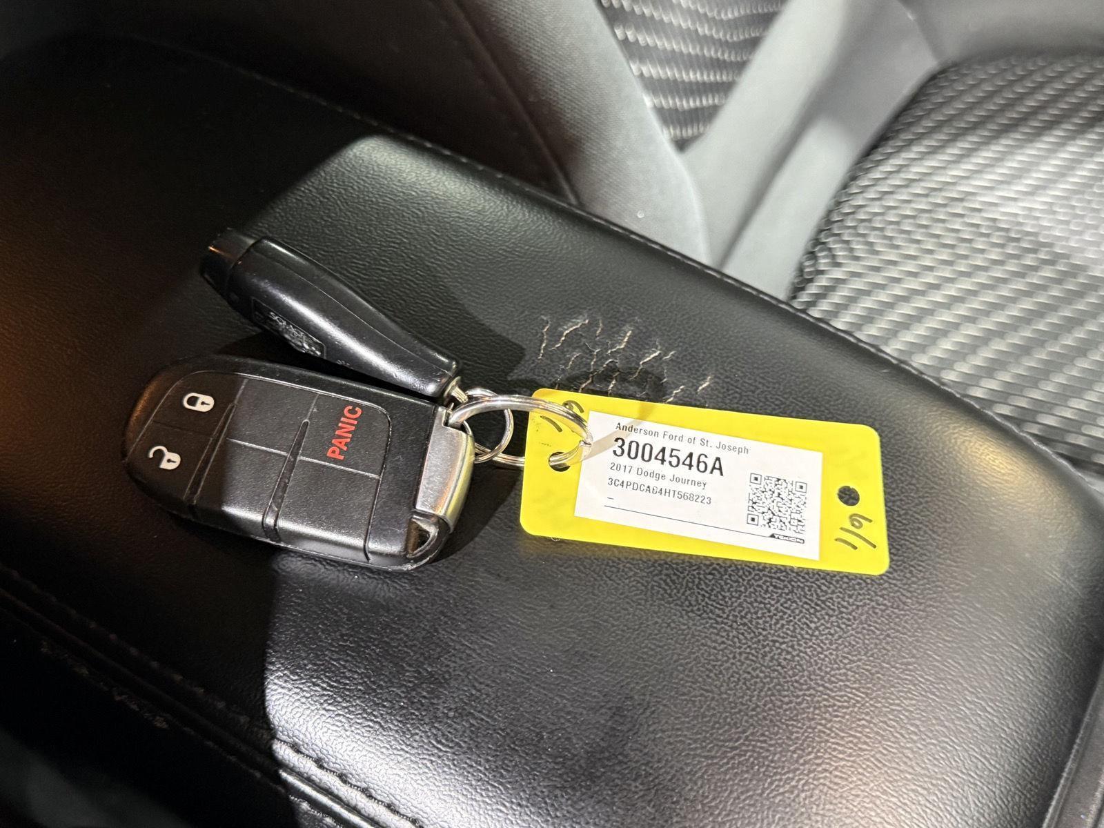 Vehicle photo 35