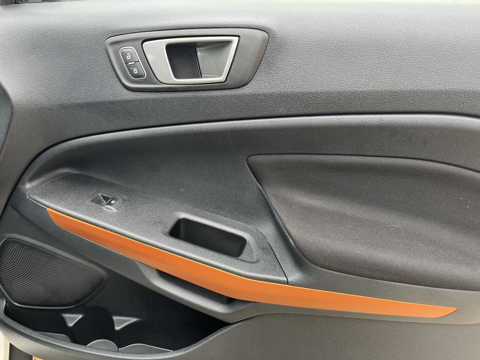 Vehicle photo 15