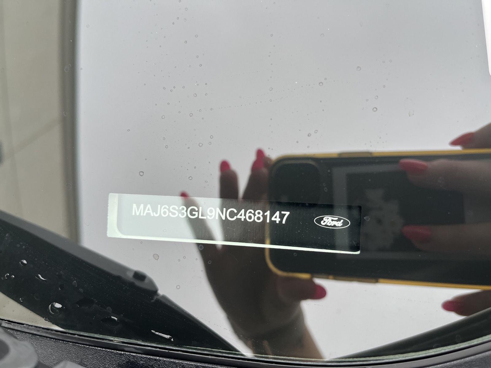 Vehicle photo 28