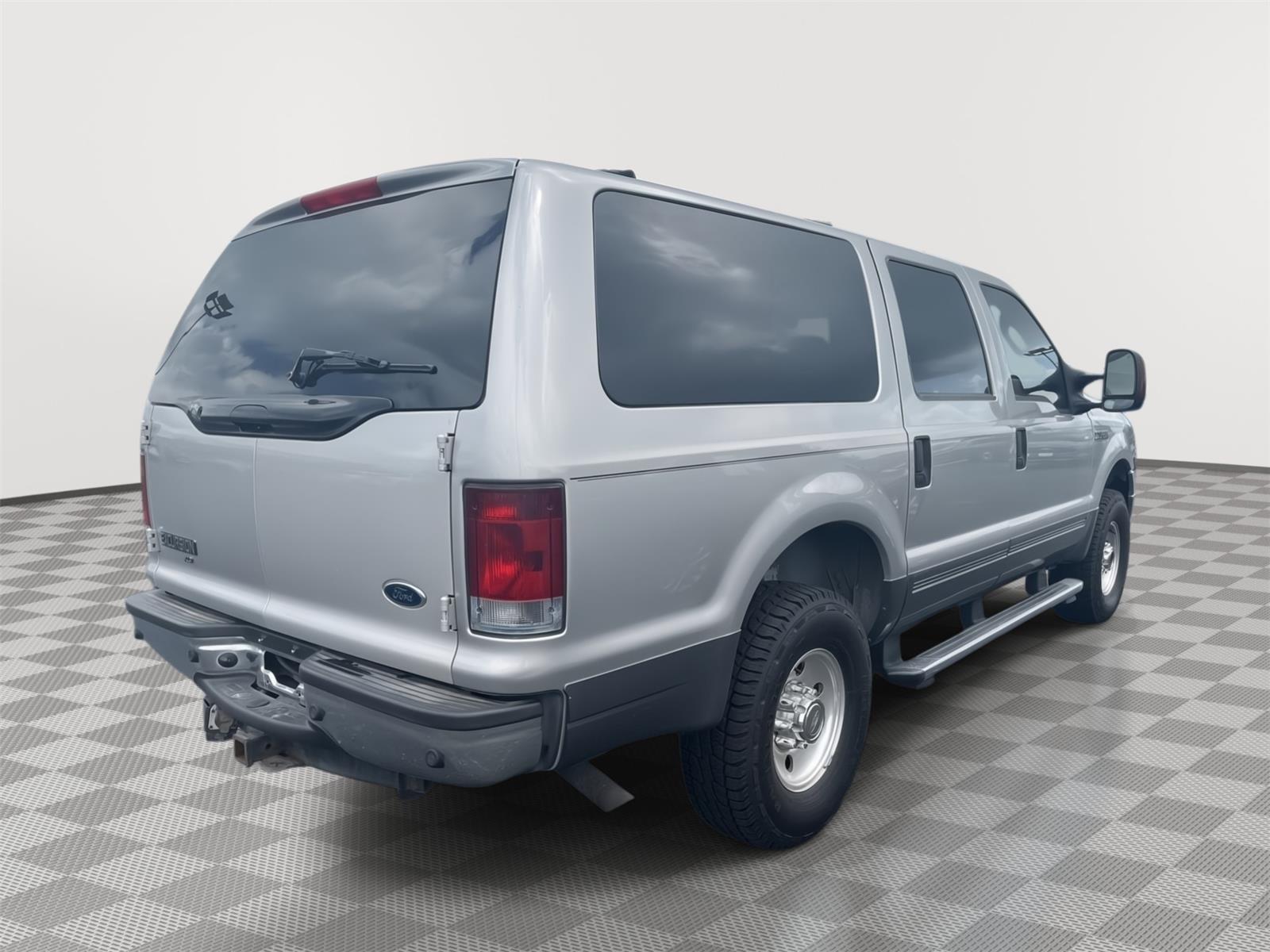 Vehicle photo 5