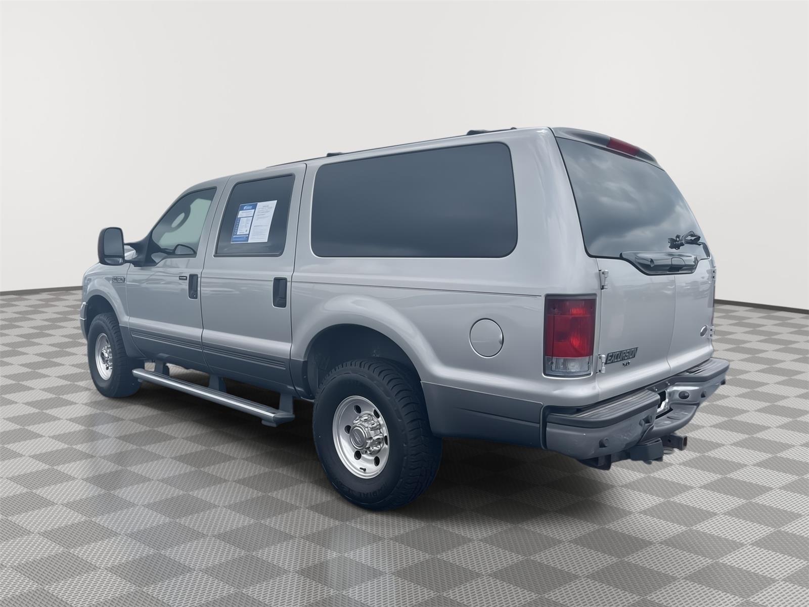 Vehicle photo 7