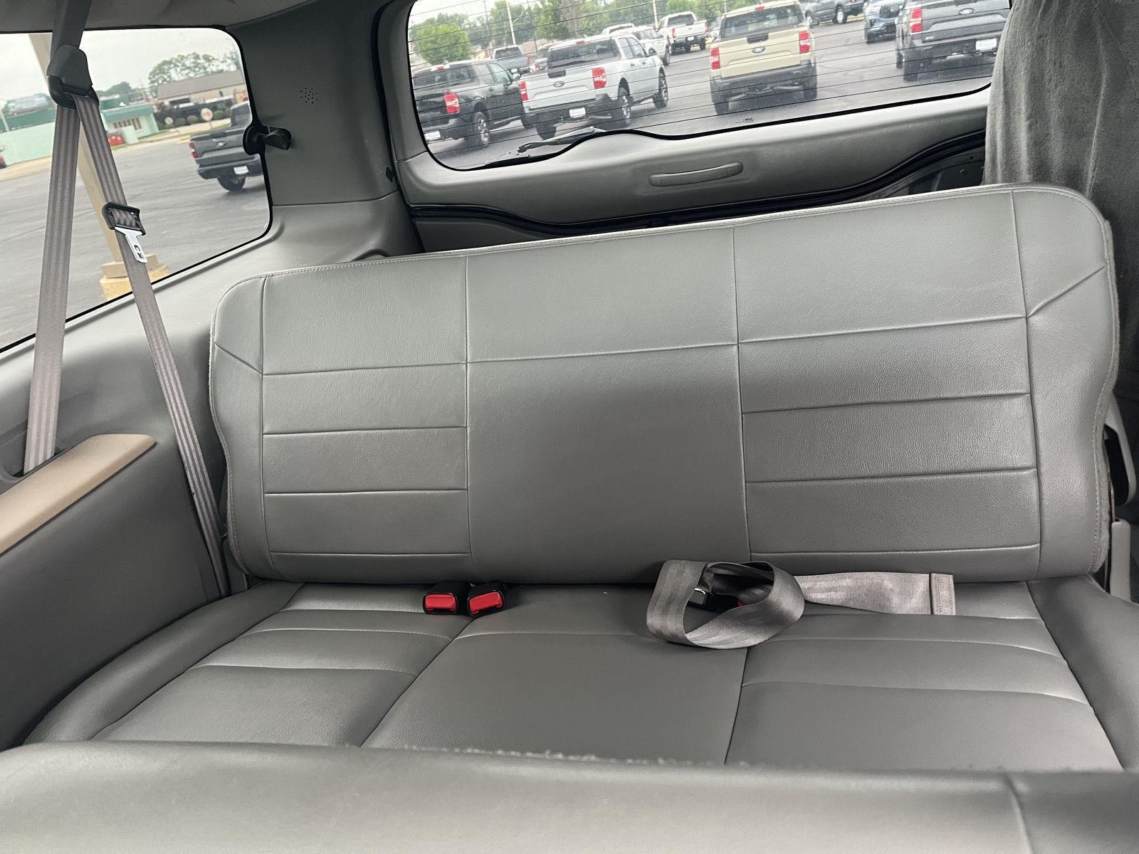 Vehicle photo 17
