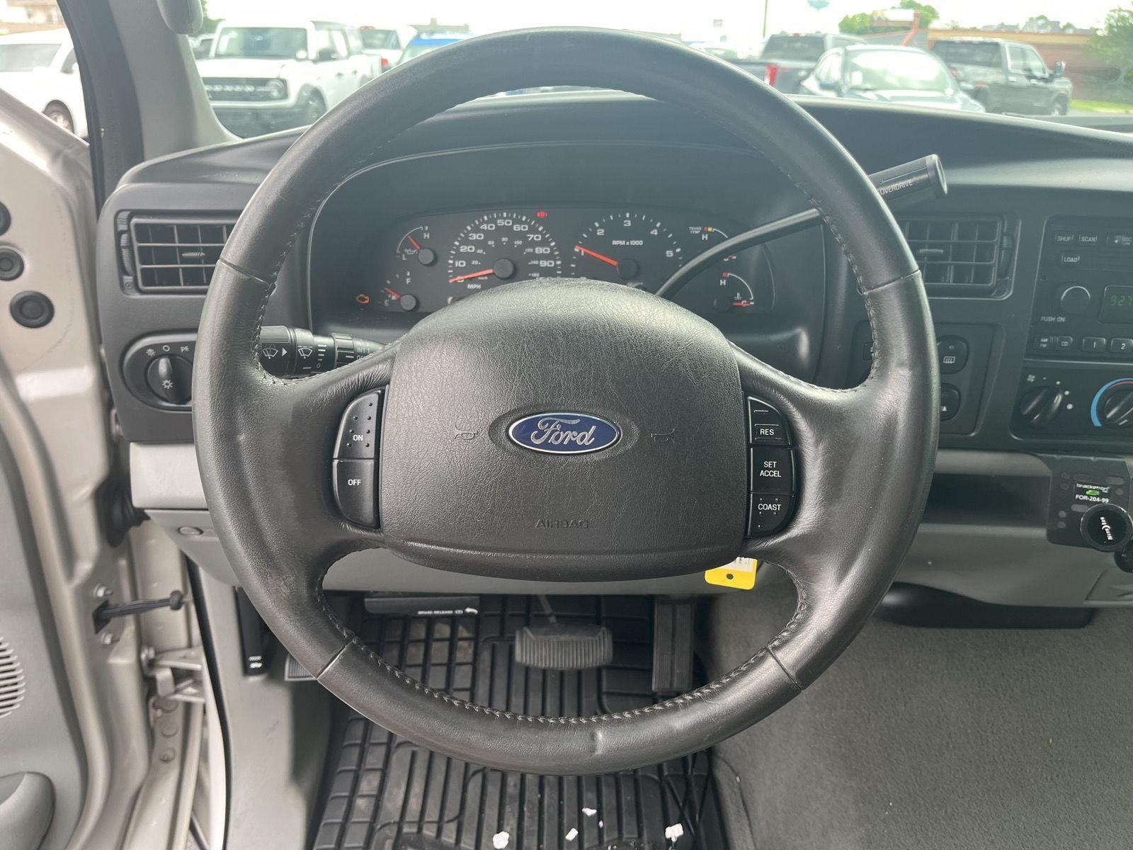 Vehicle photo 21