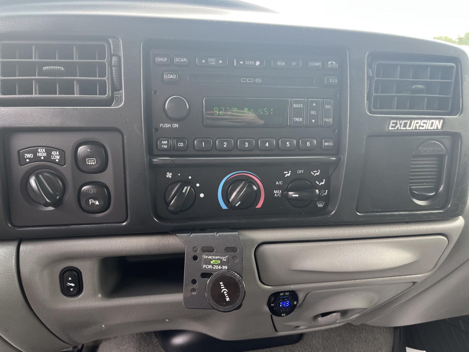 Vehicle photo 22