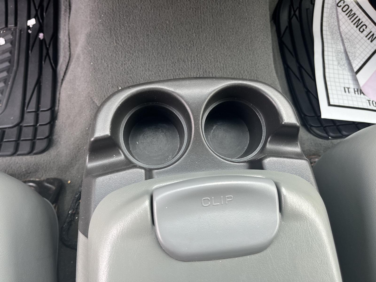 Vehicle photo 23