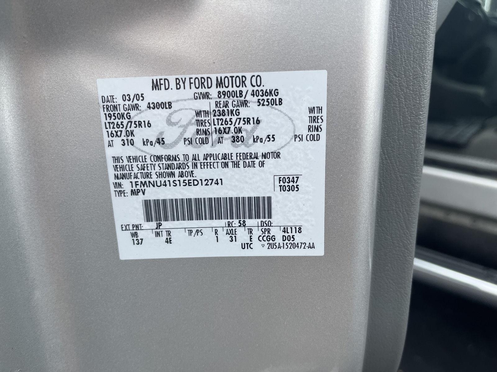 Vehicle photo 26
