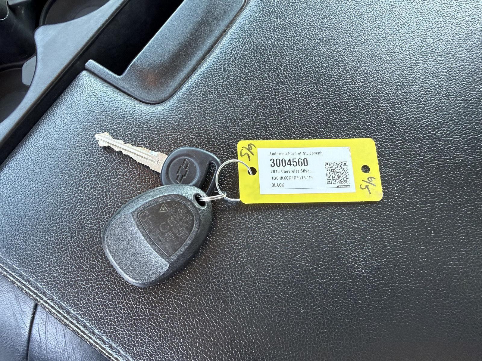 Vehicle photo 34
