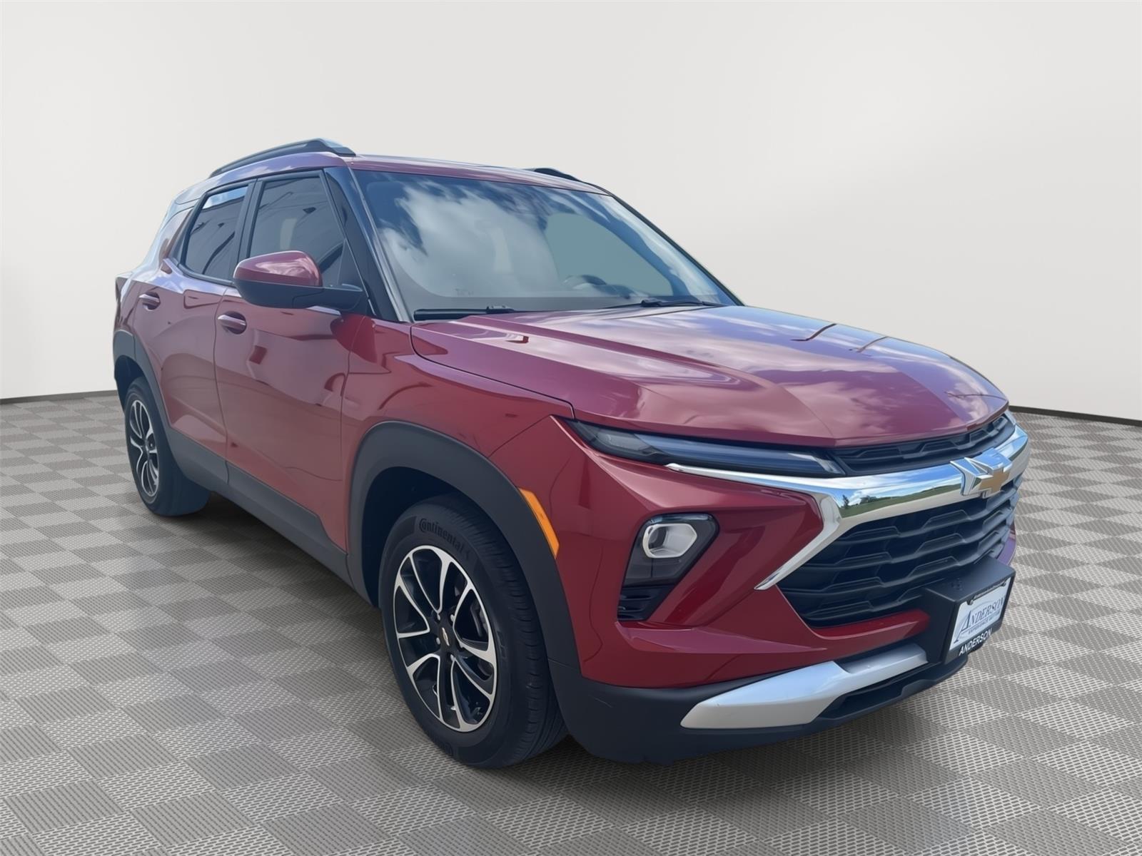 Vehicle photo 3