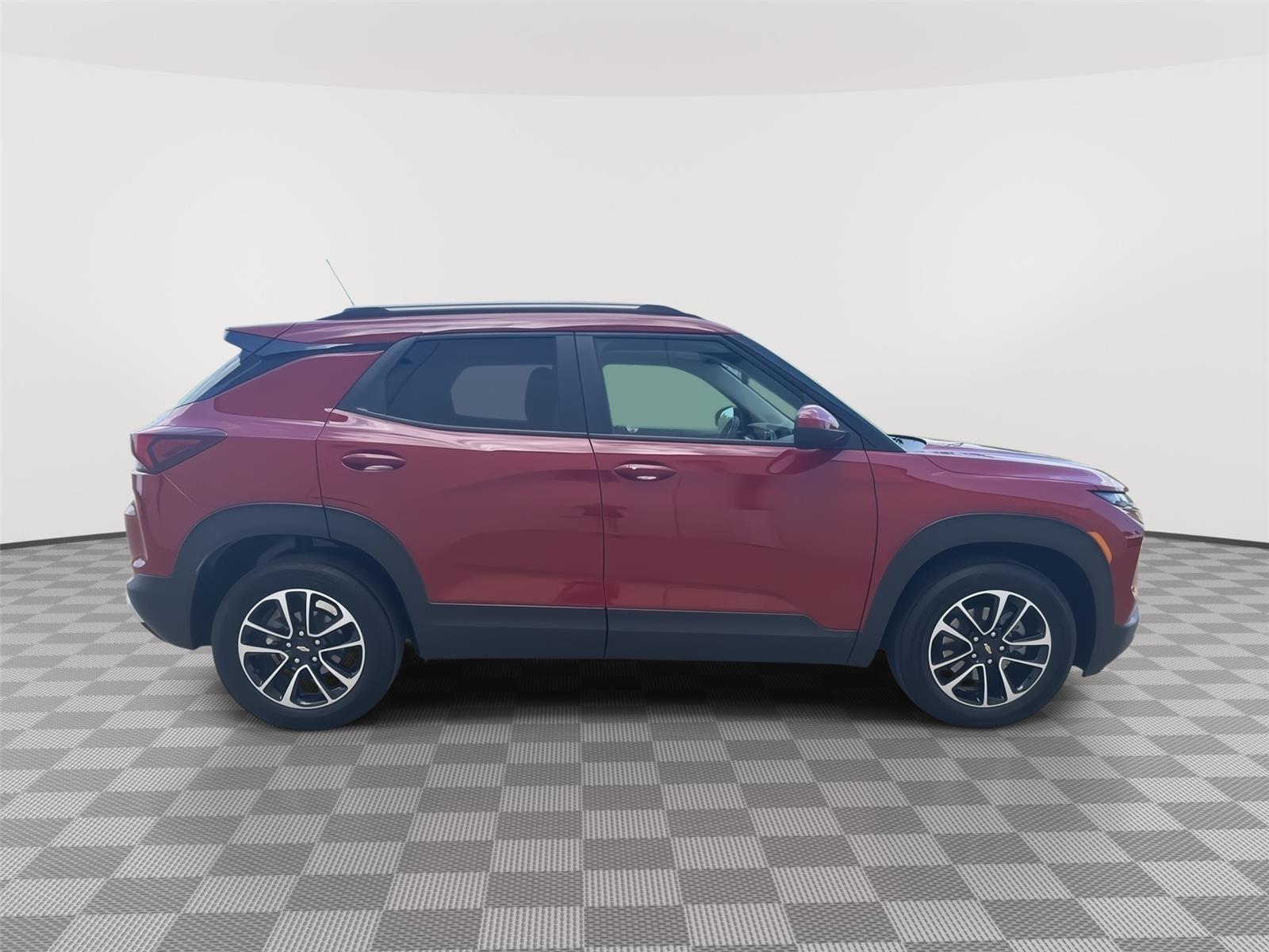 Vehicle photo 4