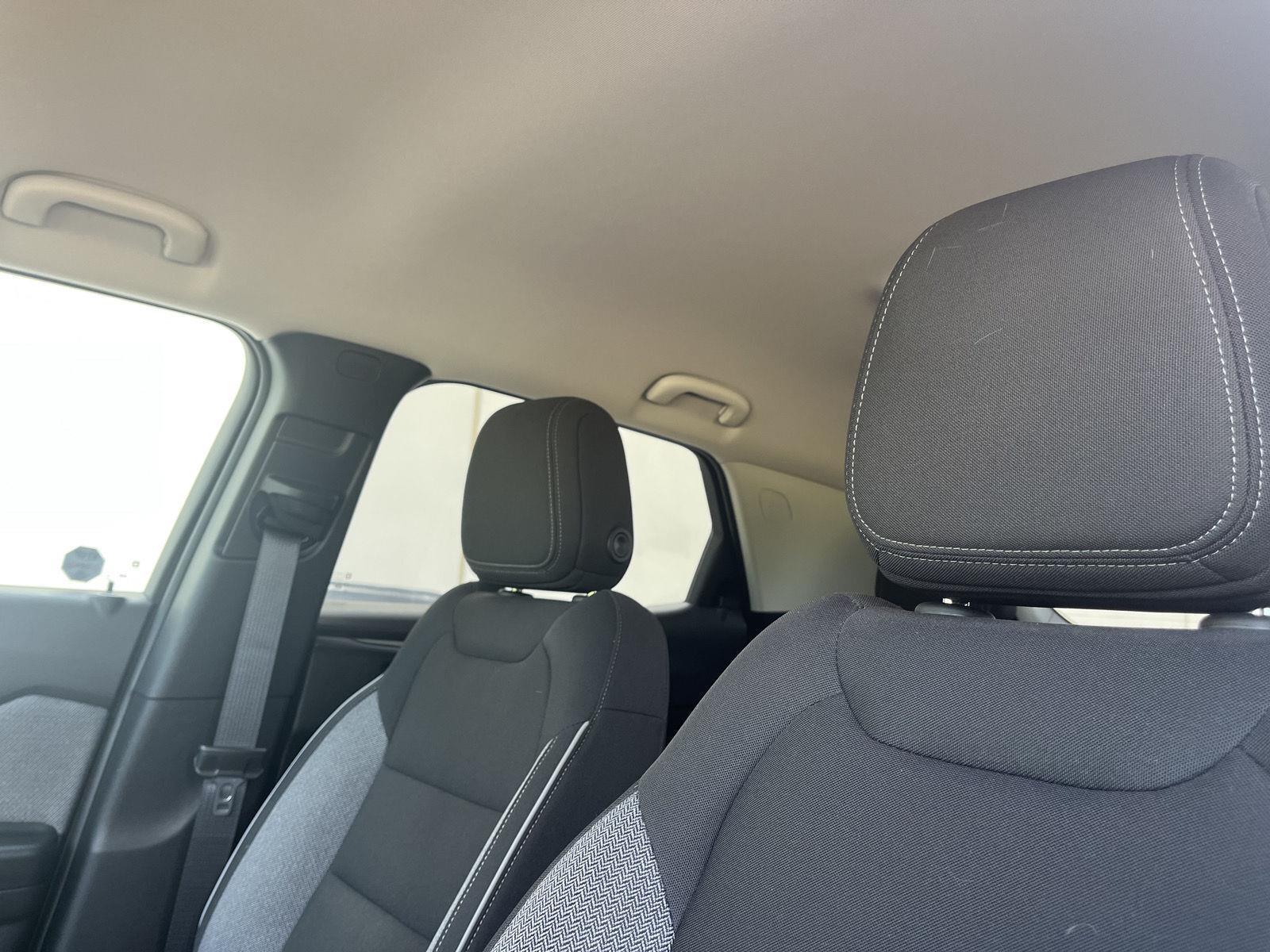 Vehicle photo 14