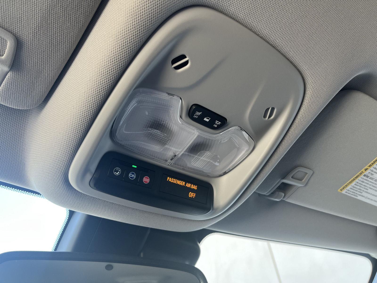 Vehicle photo 26