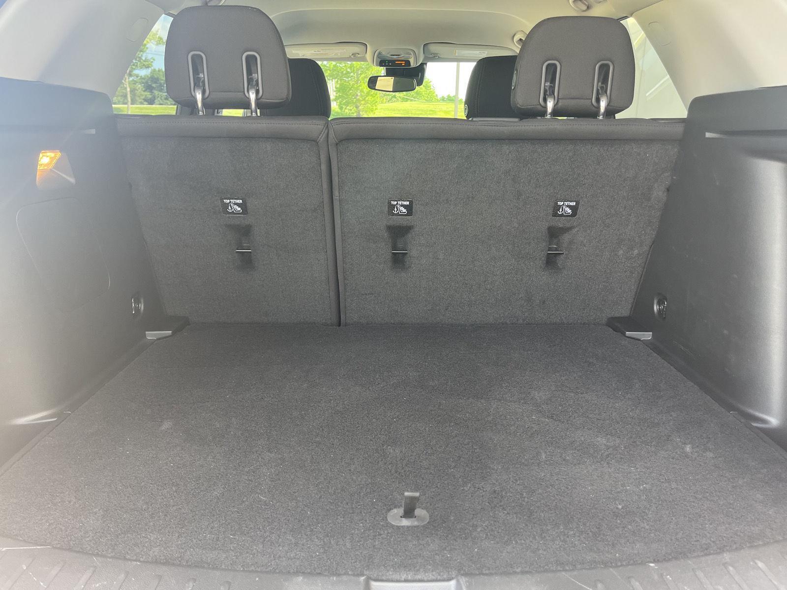 Vehicle photo 31