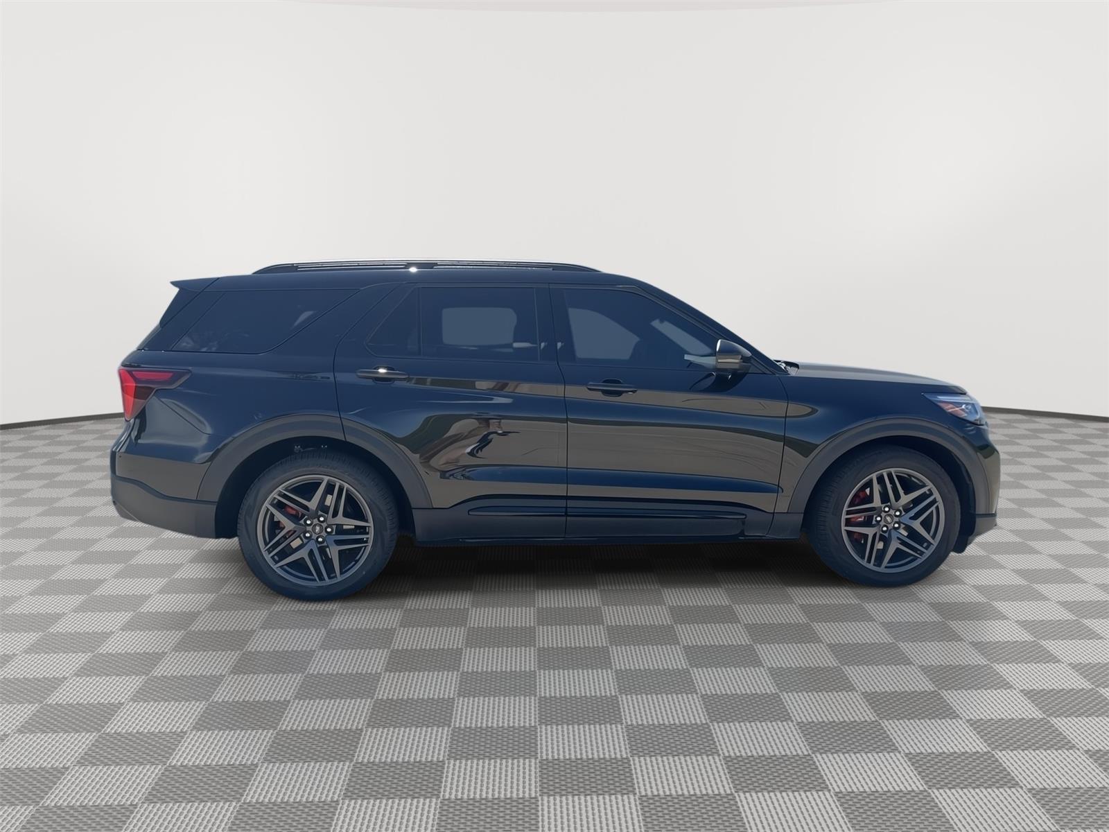 Vehicle photo 4