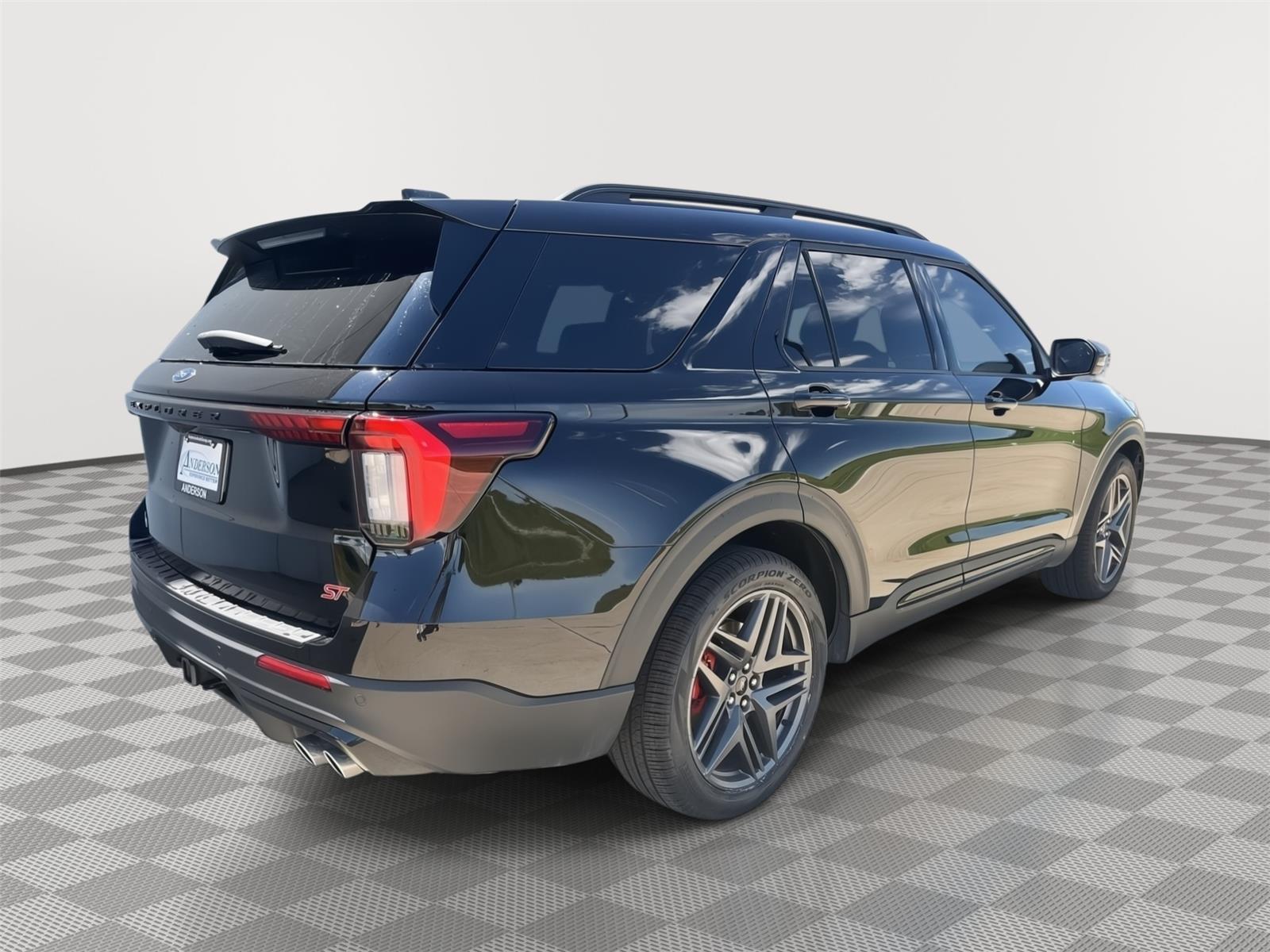Vehicle photo 5