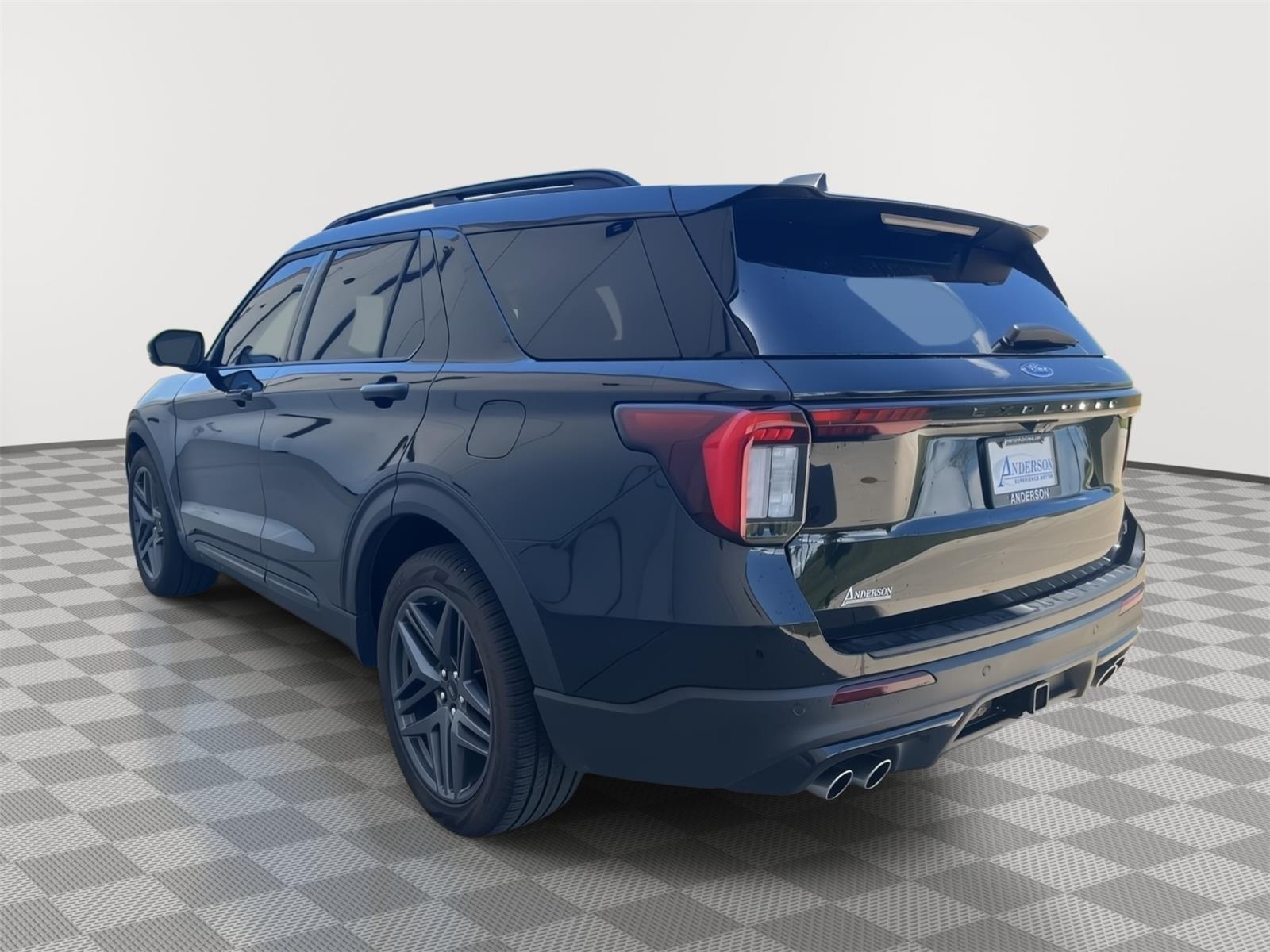Vehicle photo 7