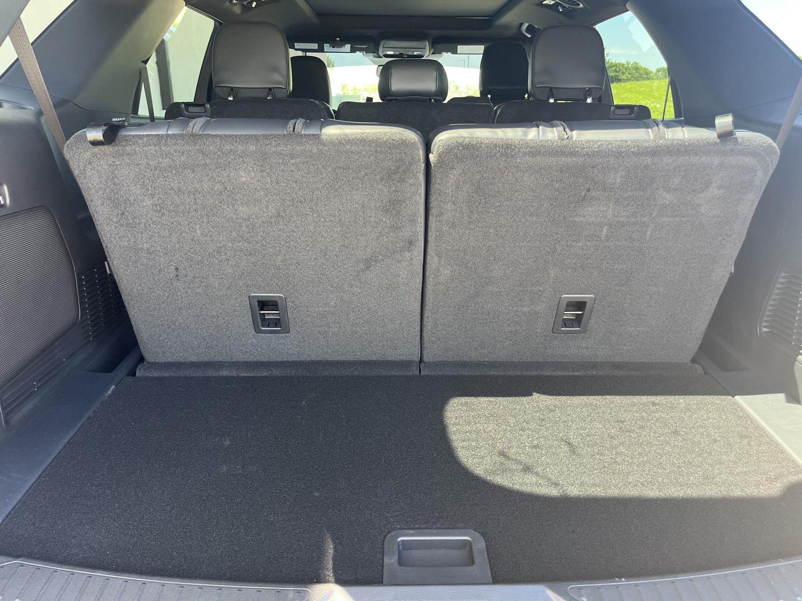 Vehicle photo 31
