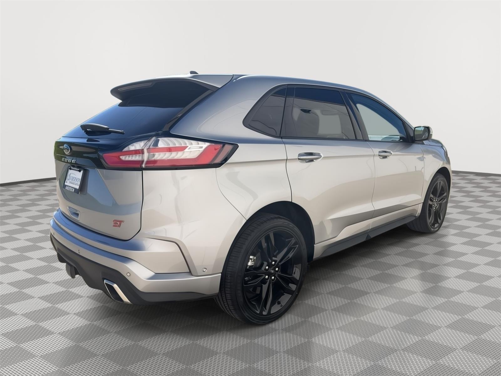 Vehicle photo 5