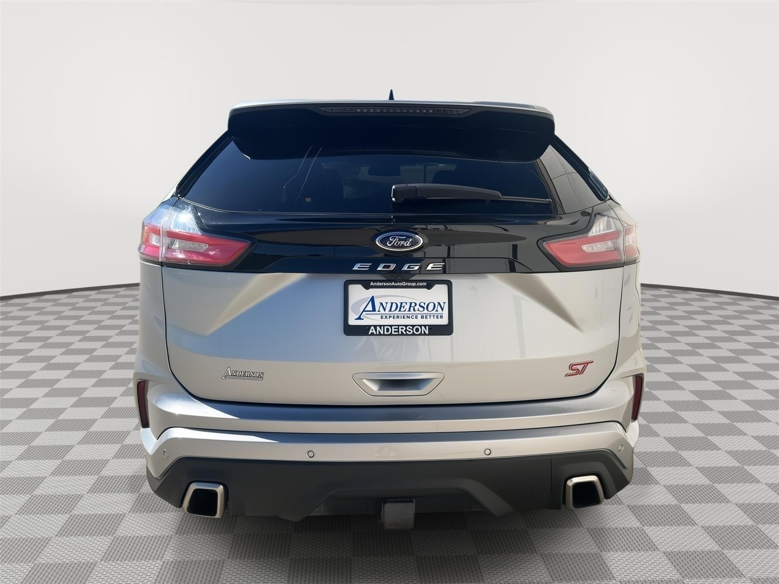 Vehicle photo 6