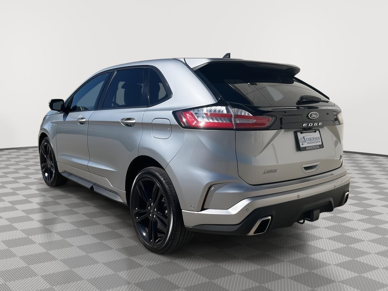 Vehicle photo 7