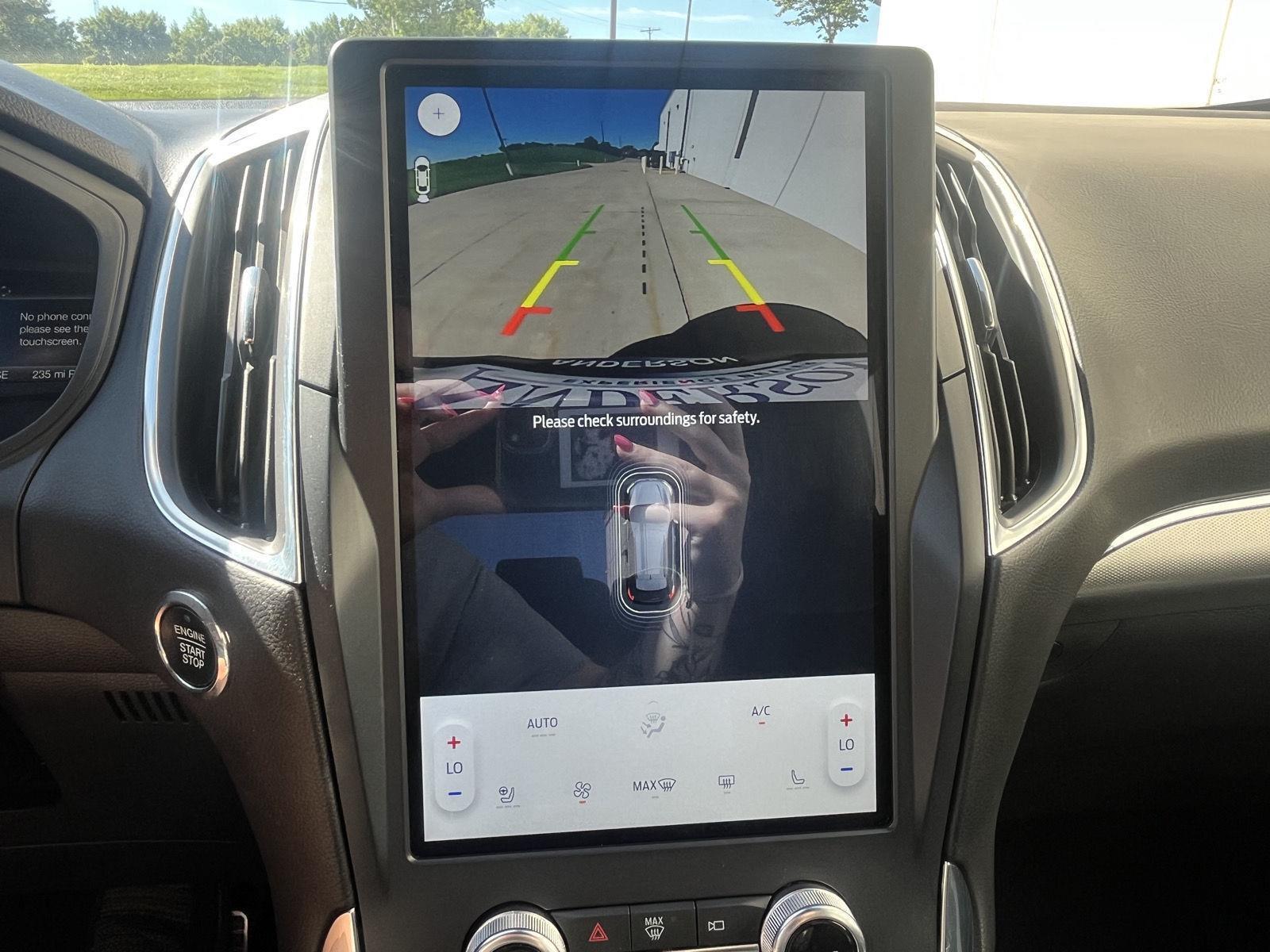 Vehicle photo 22