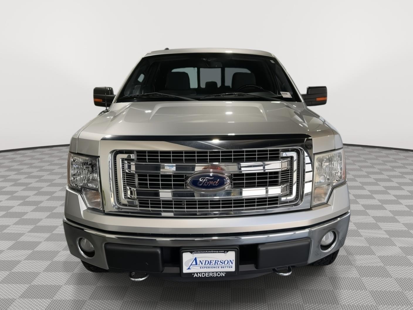 Vehicle photo 4