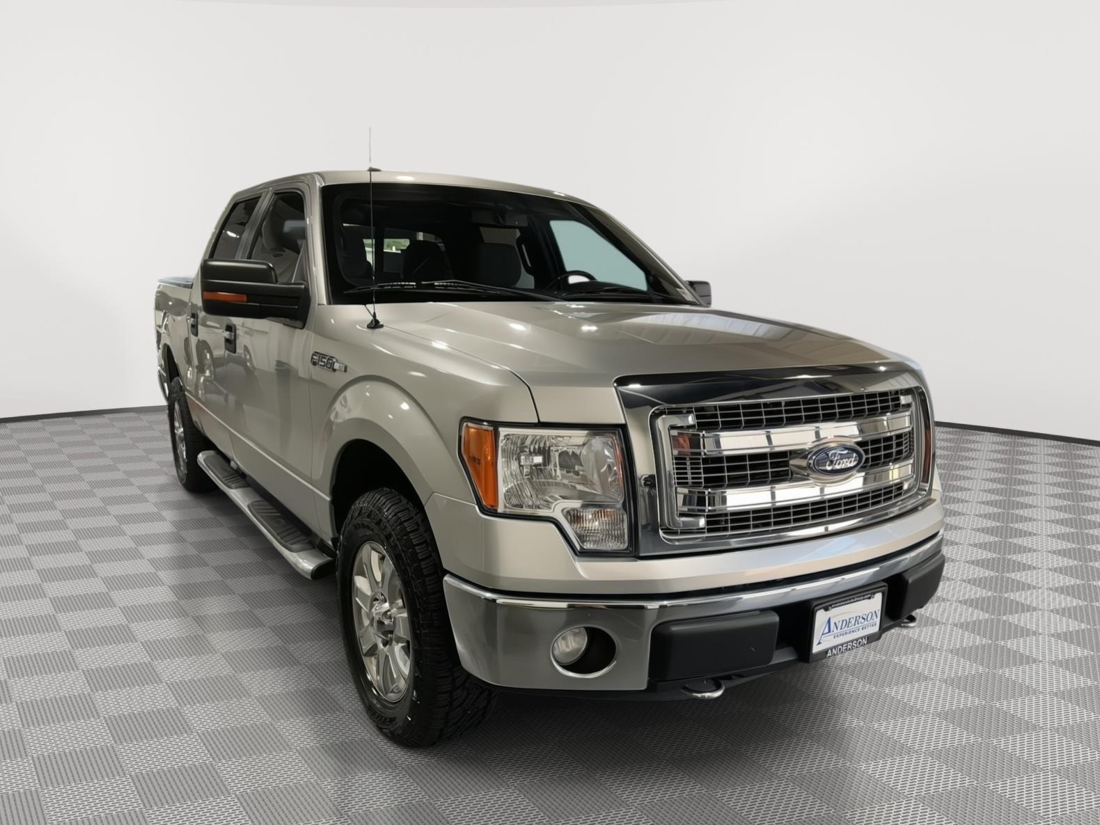 Vehicle photo 5