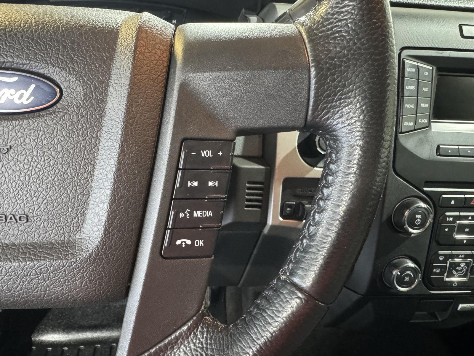 Vehicle photo 15