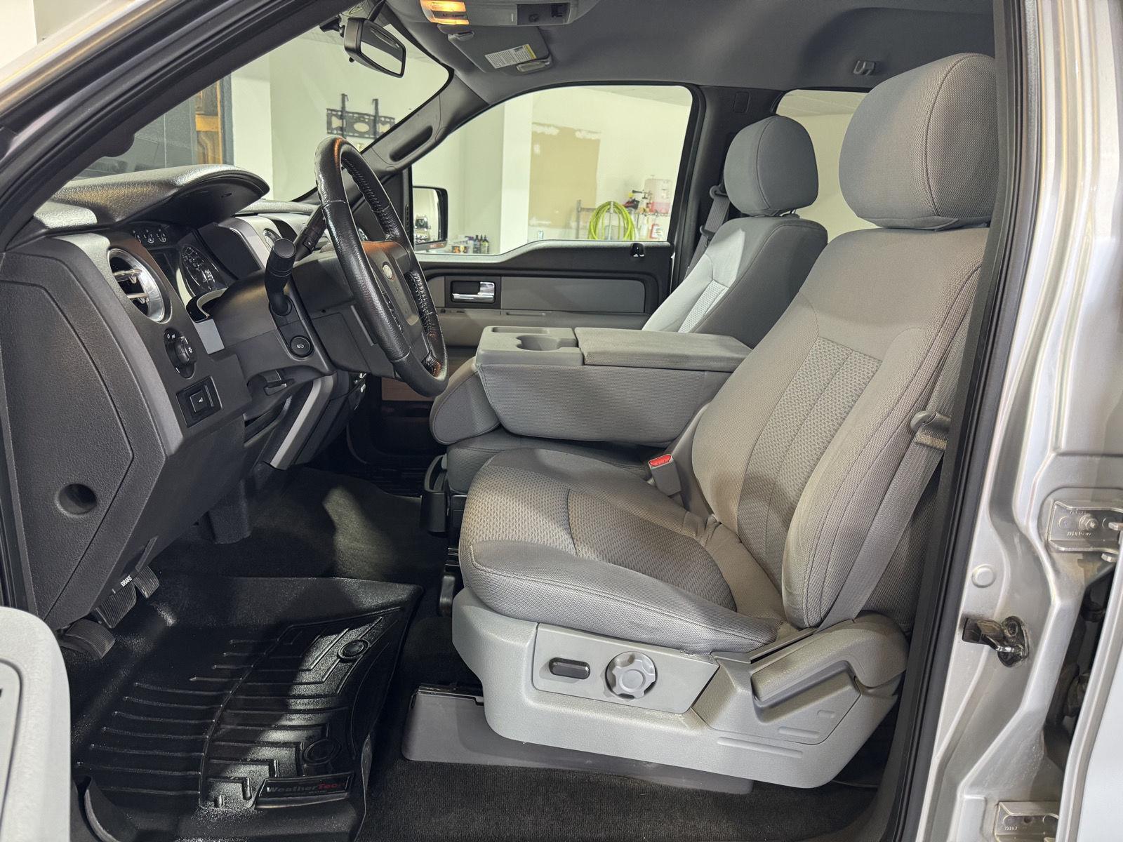 Vehicle photo 18