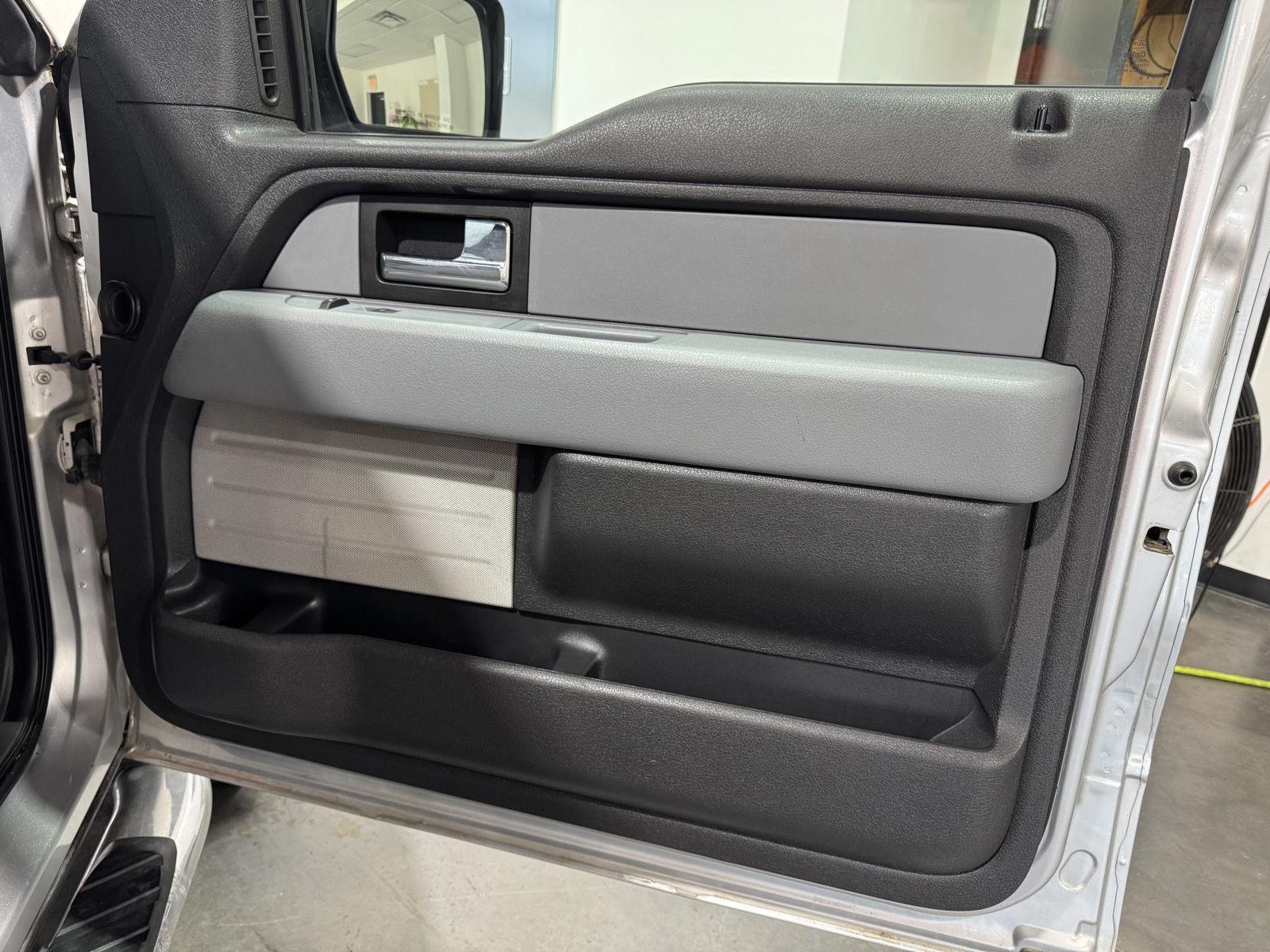 Vehicle photo 20