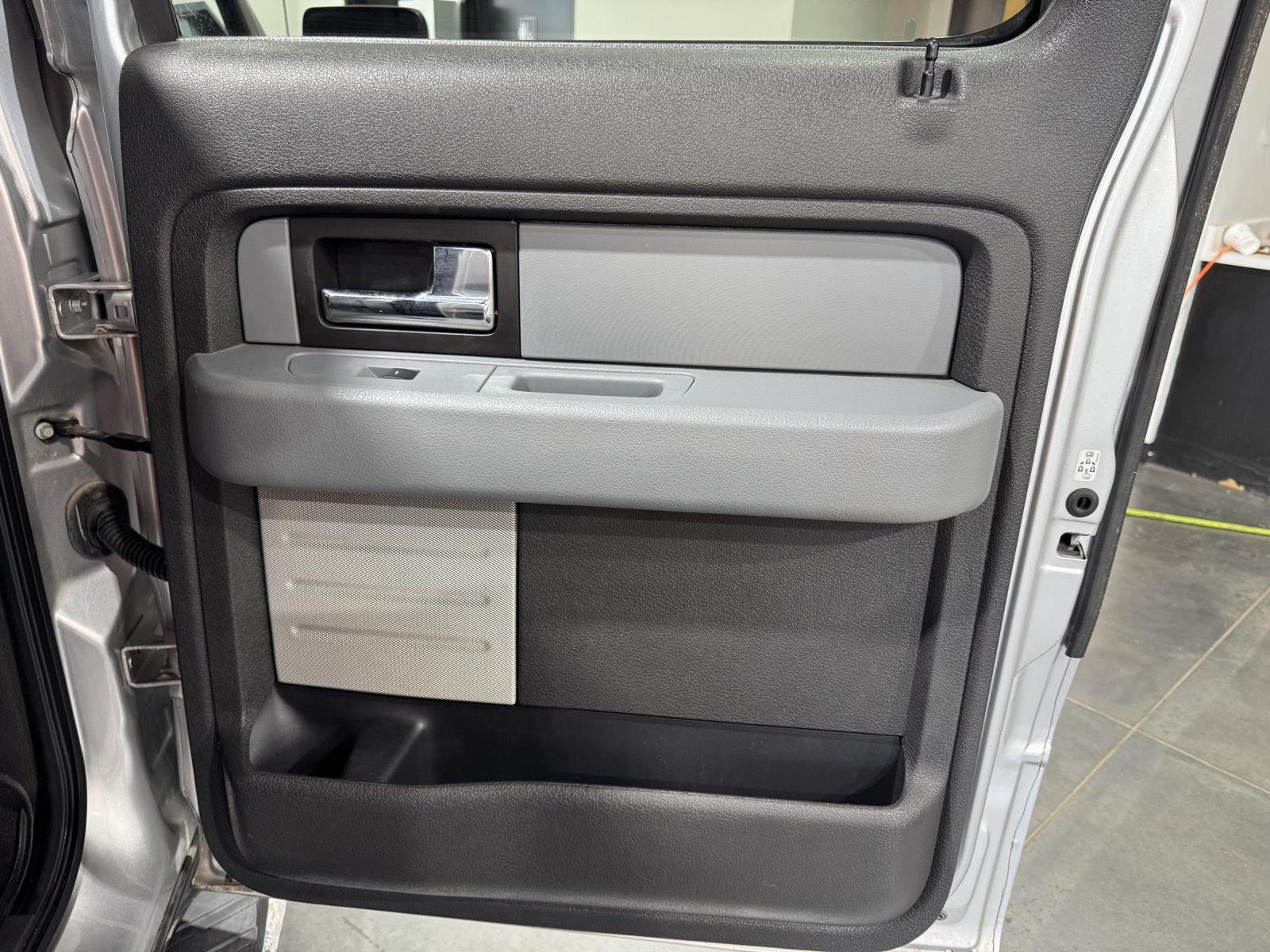 Vehicle photo 22