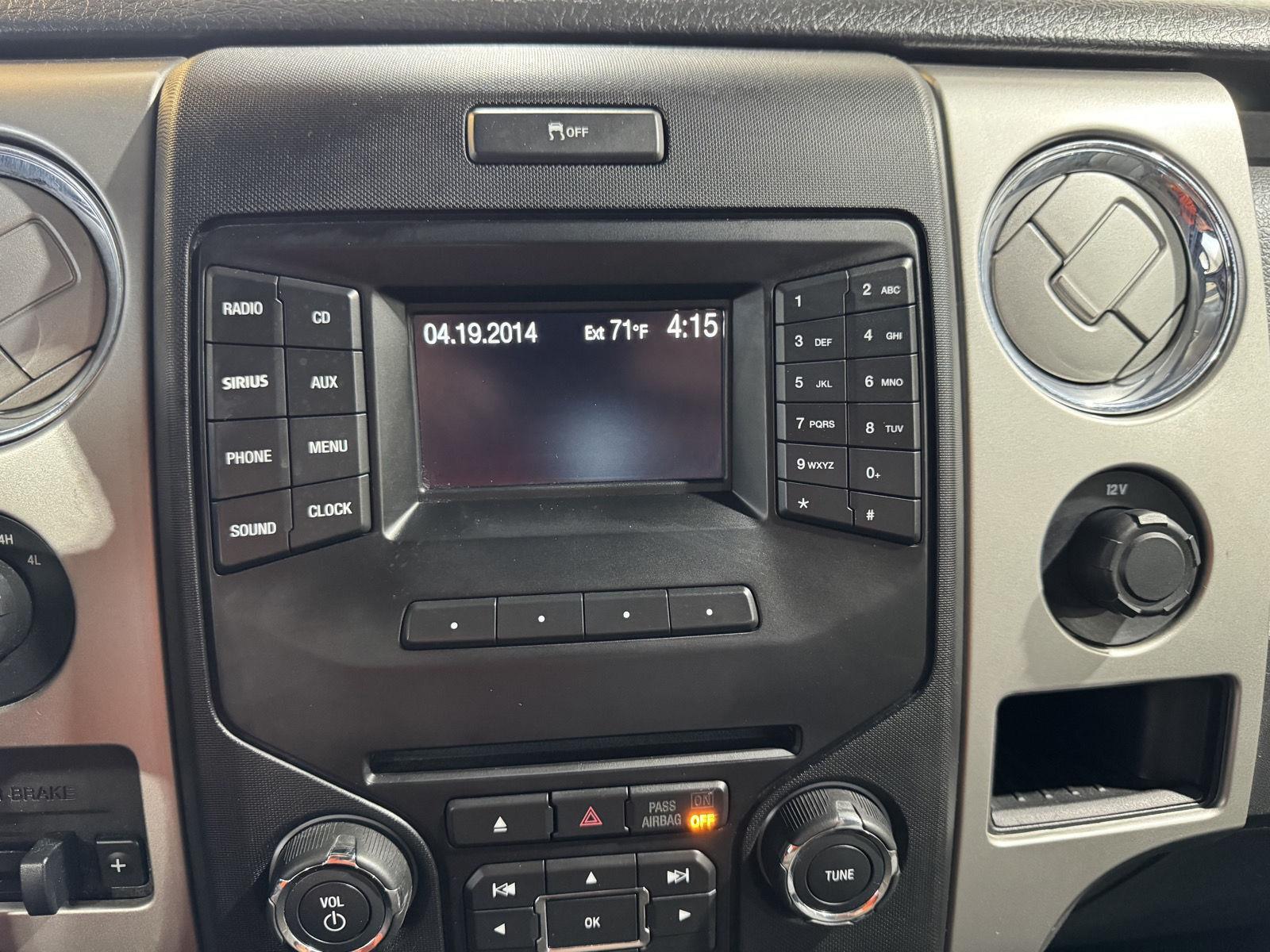 Vehicle photo 30