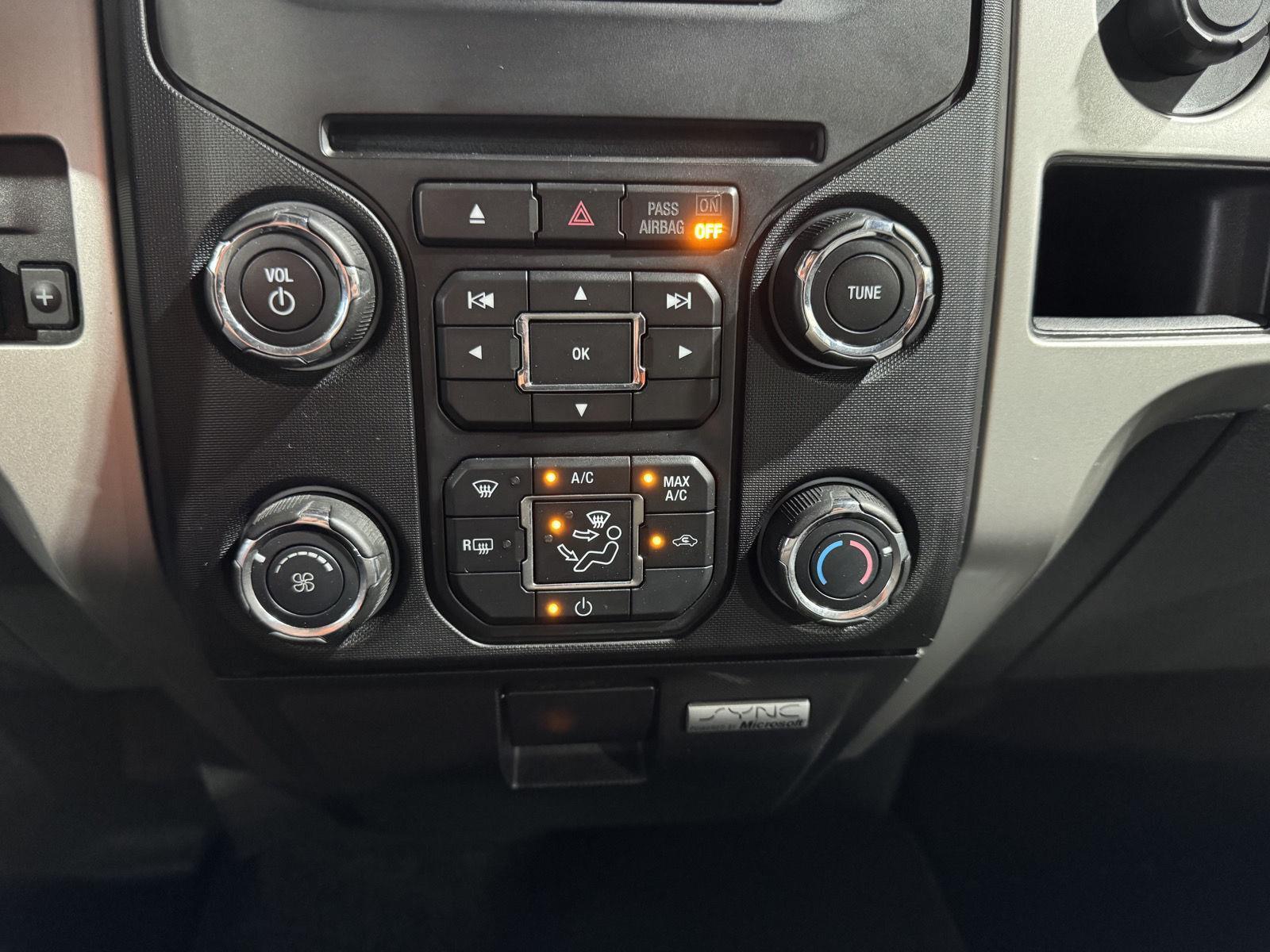 Vehicle photo 31