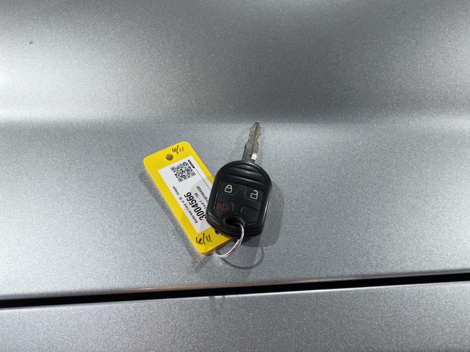 Vehicle photo 36