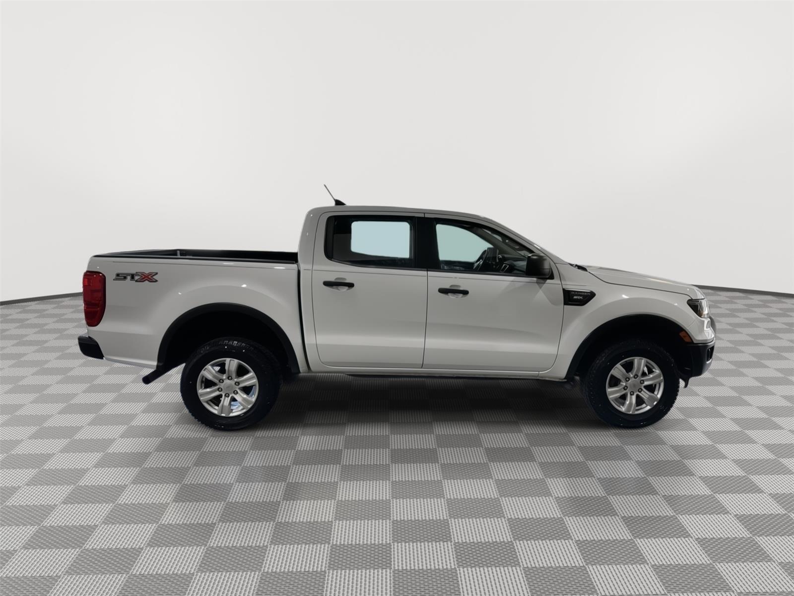 Vehicle photo 6