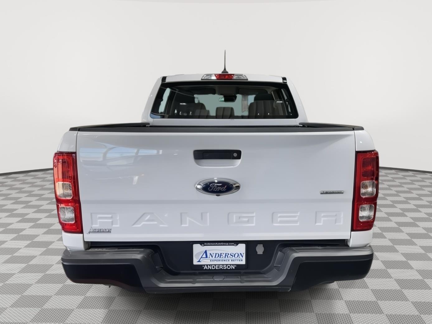 Vehicle photo 8