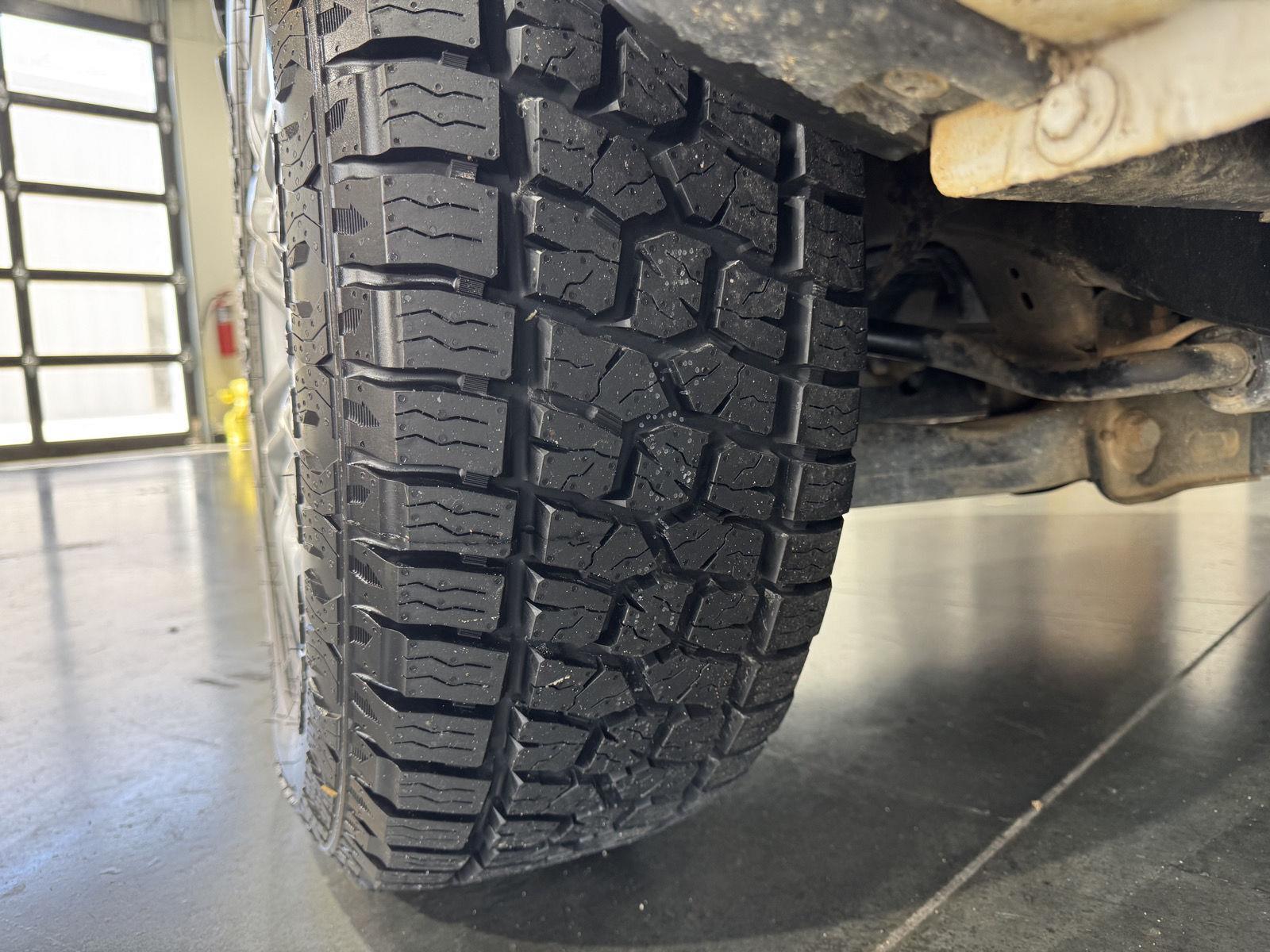 Vehicle photo 11