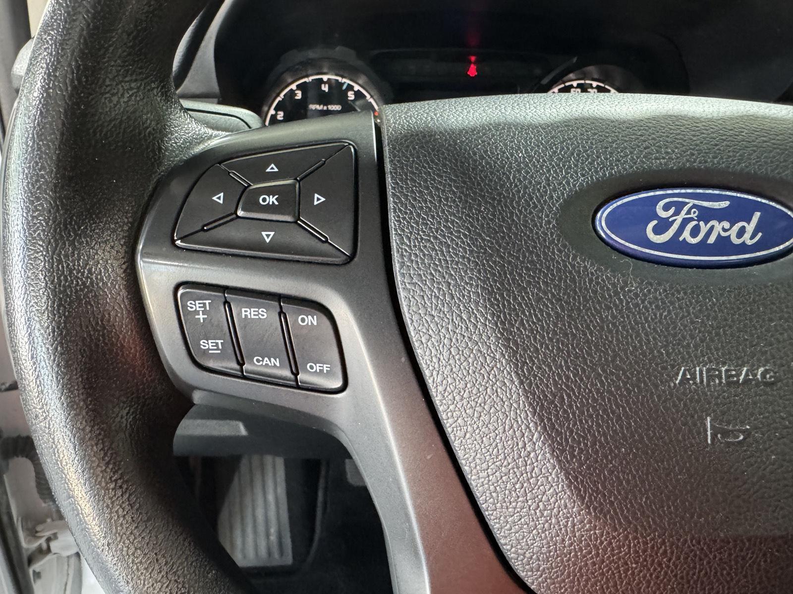 Vehicle photo 14