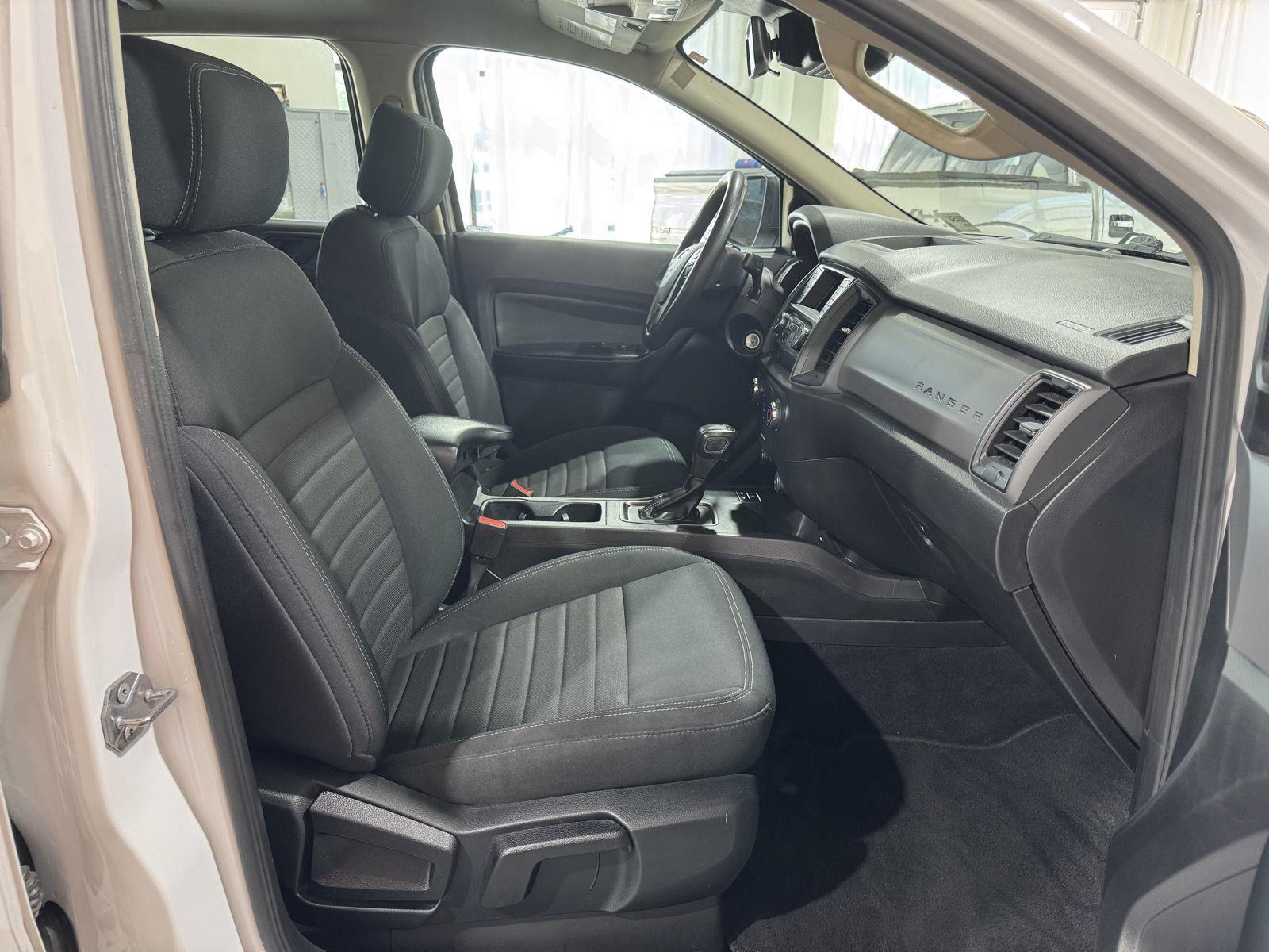 Vehicle photo 21