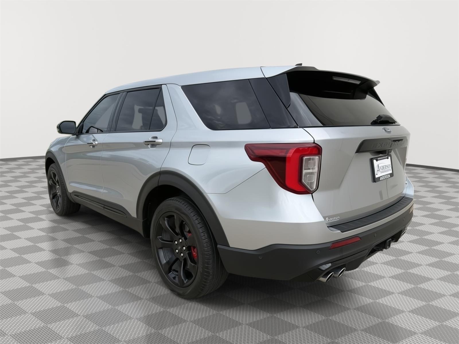 Vehicle photo 8