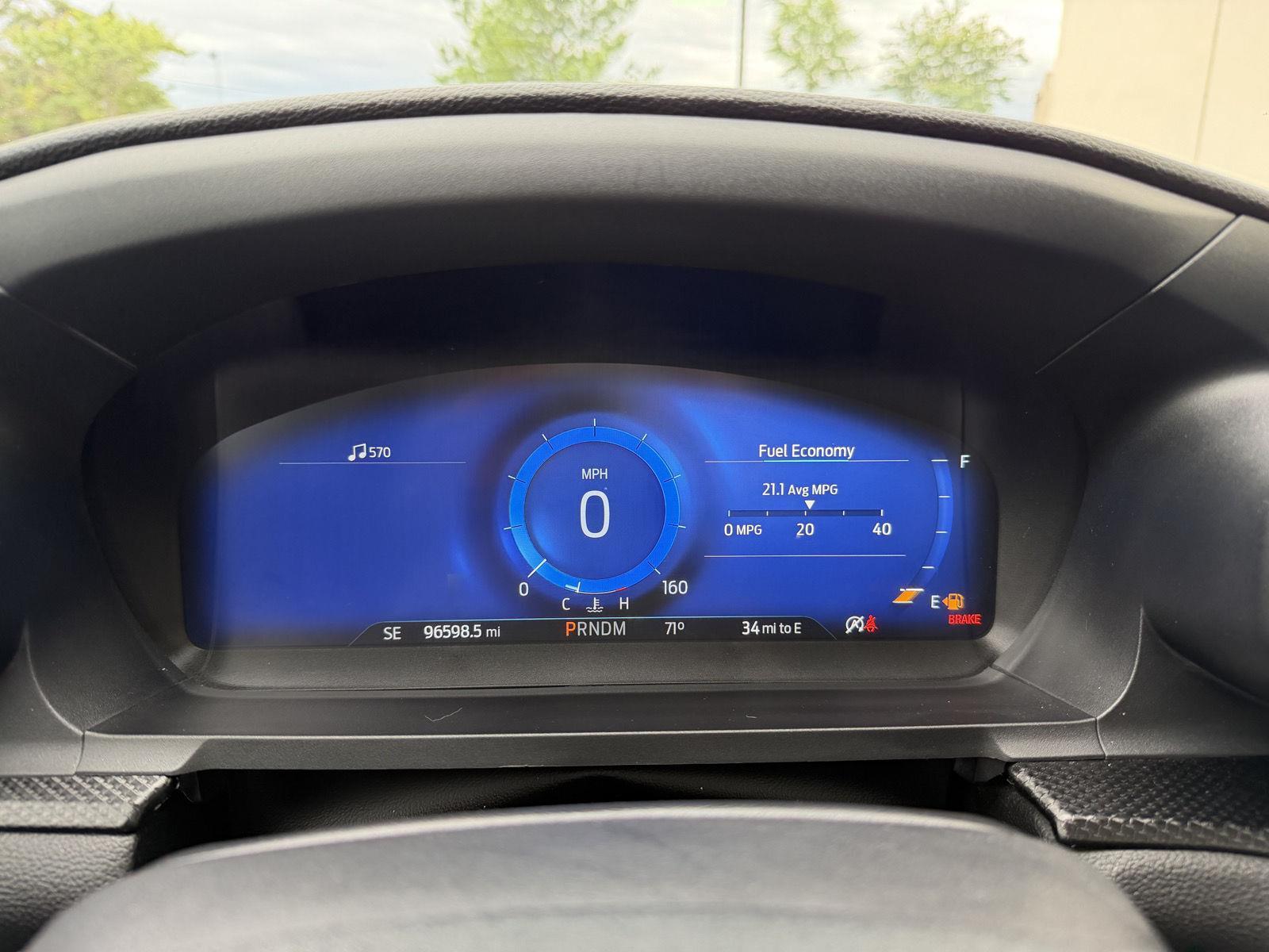 Vehicle photo 18