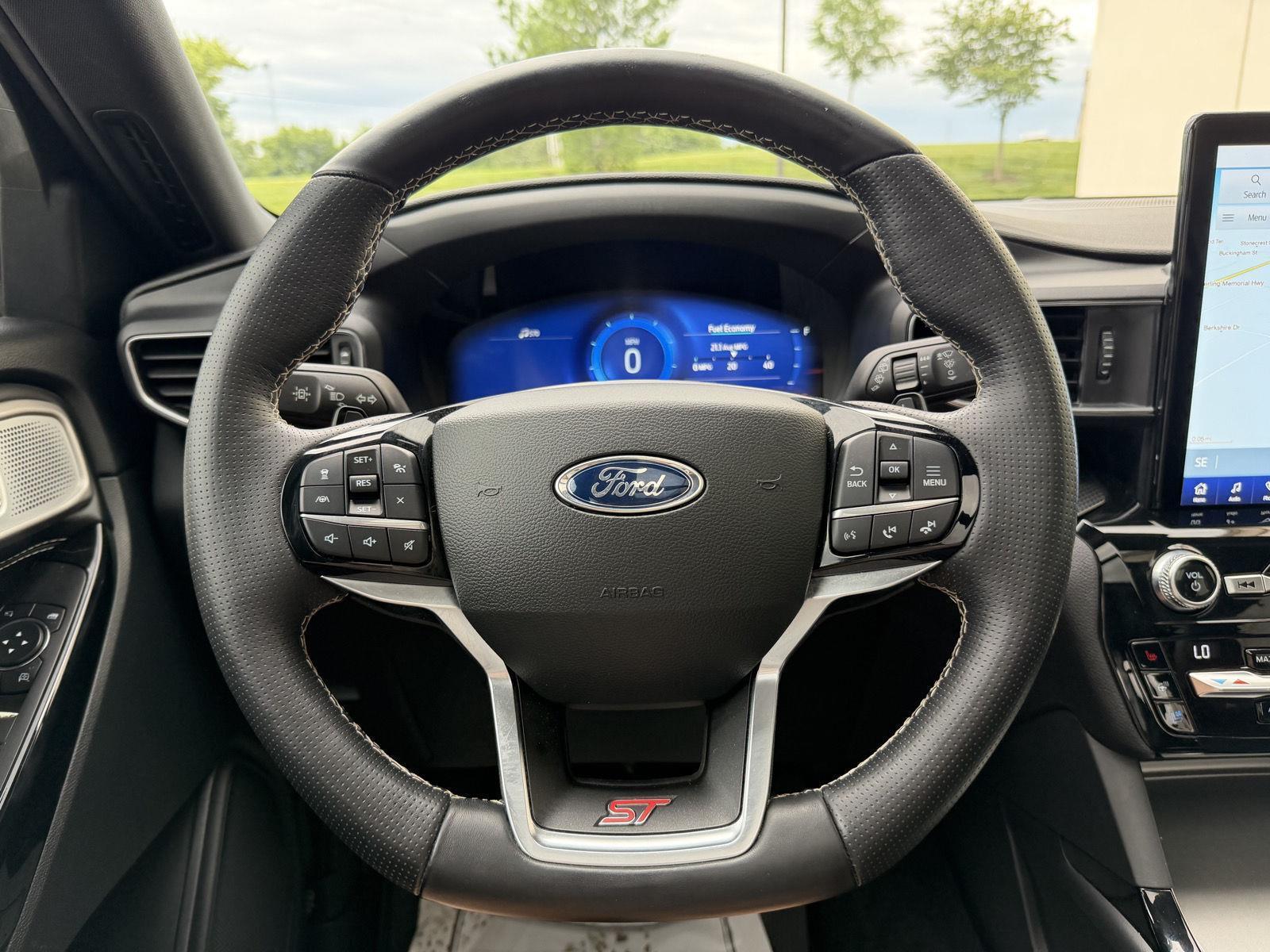 Vehicle photo 21
