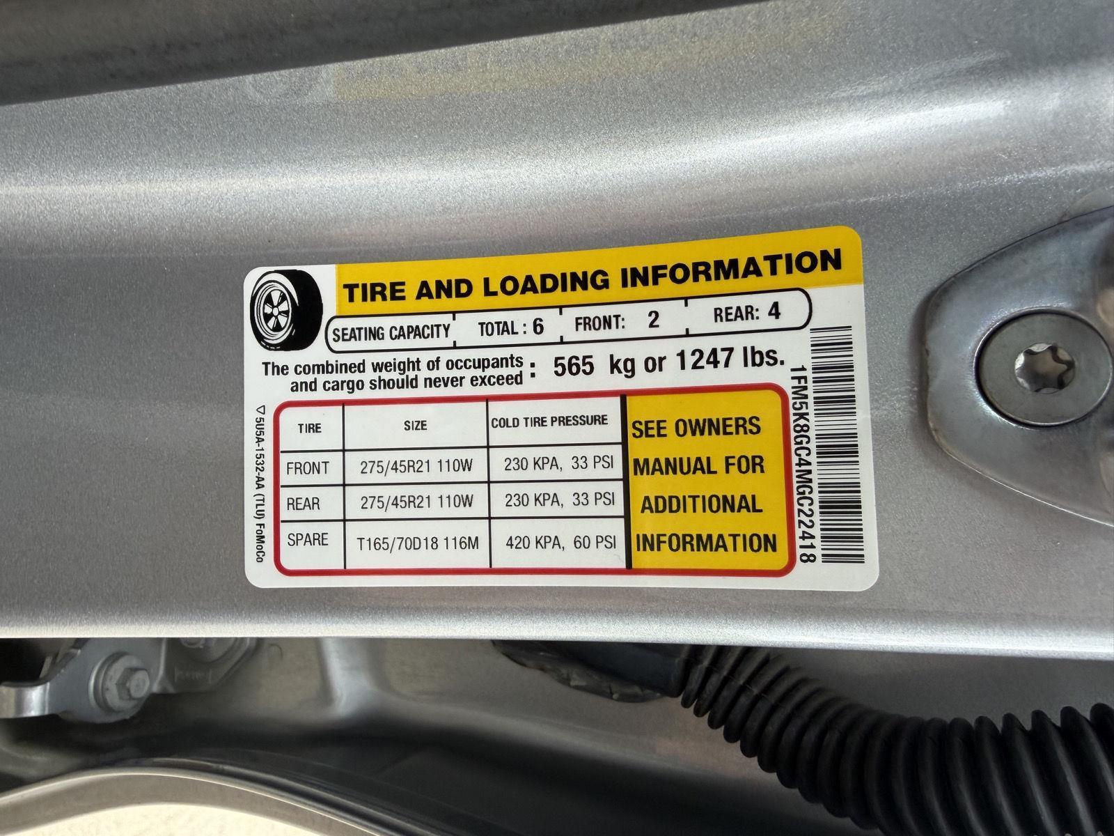 Vehicle photo 29