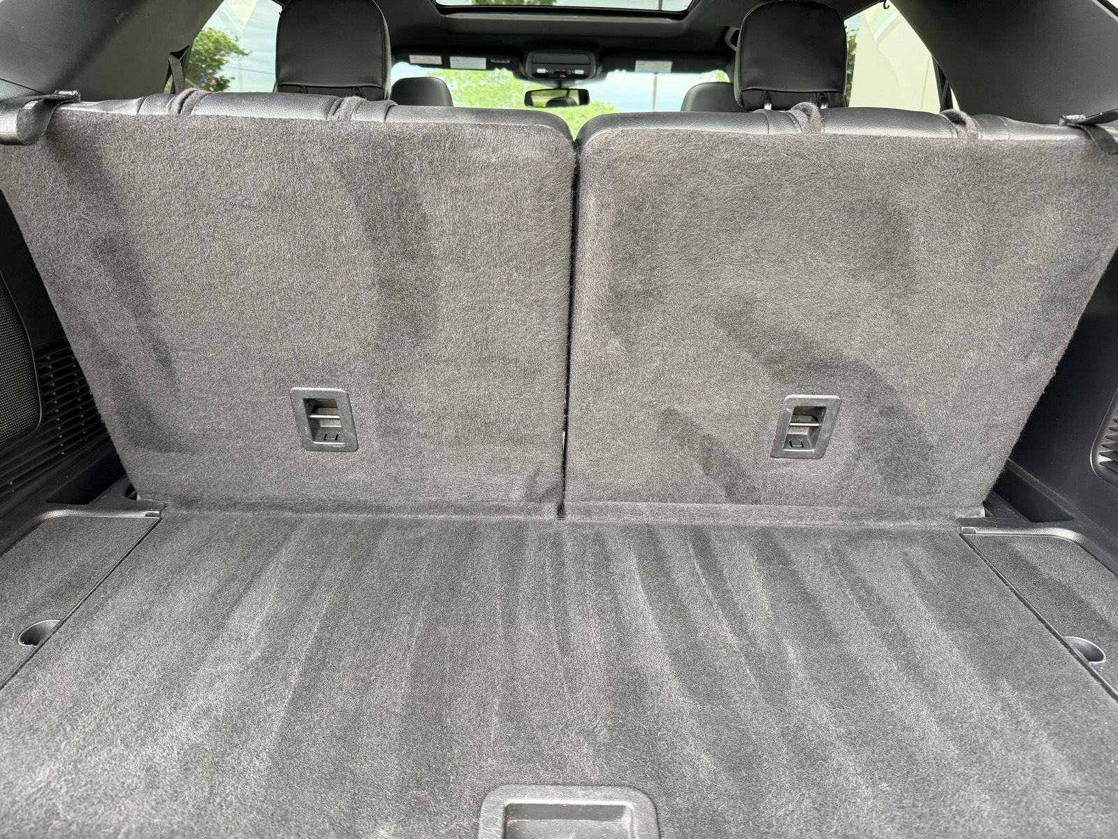 Vehicle photo 31