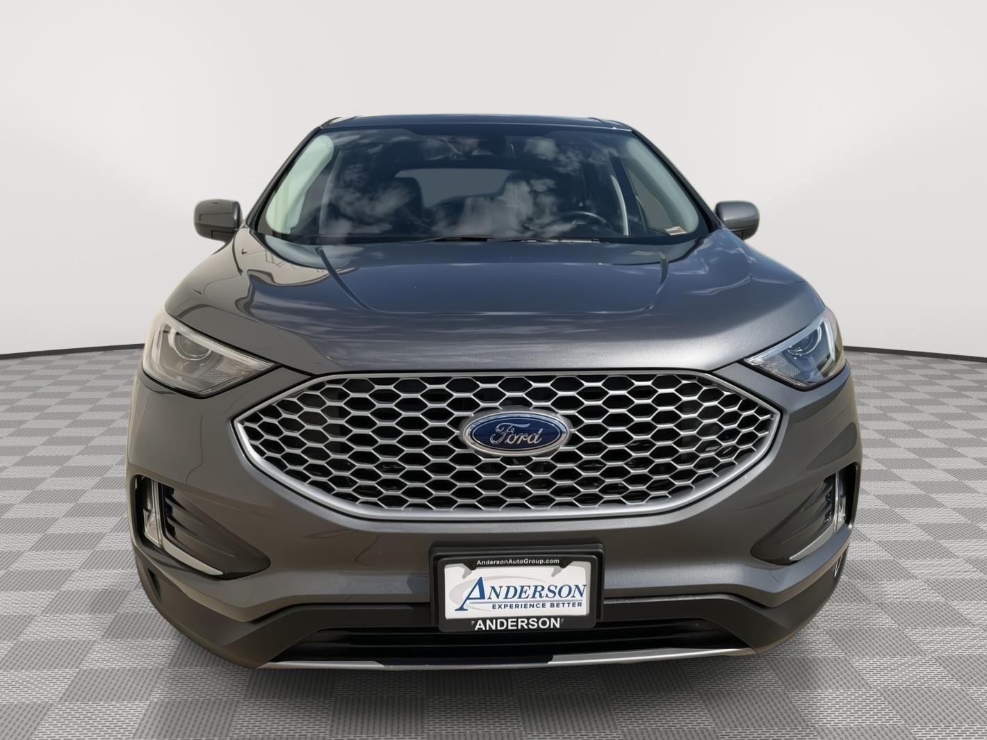 Vehicle photo 2