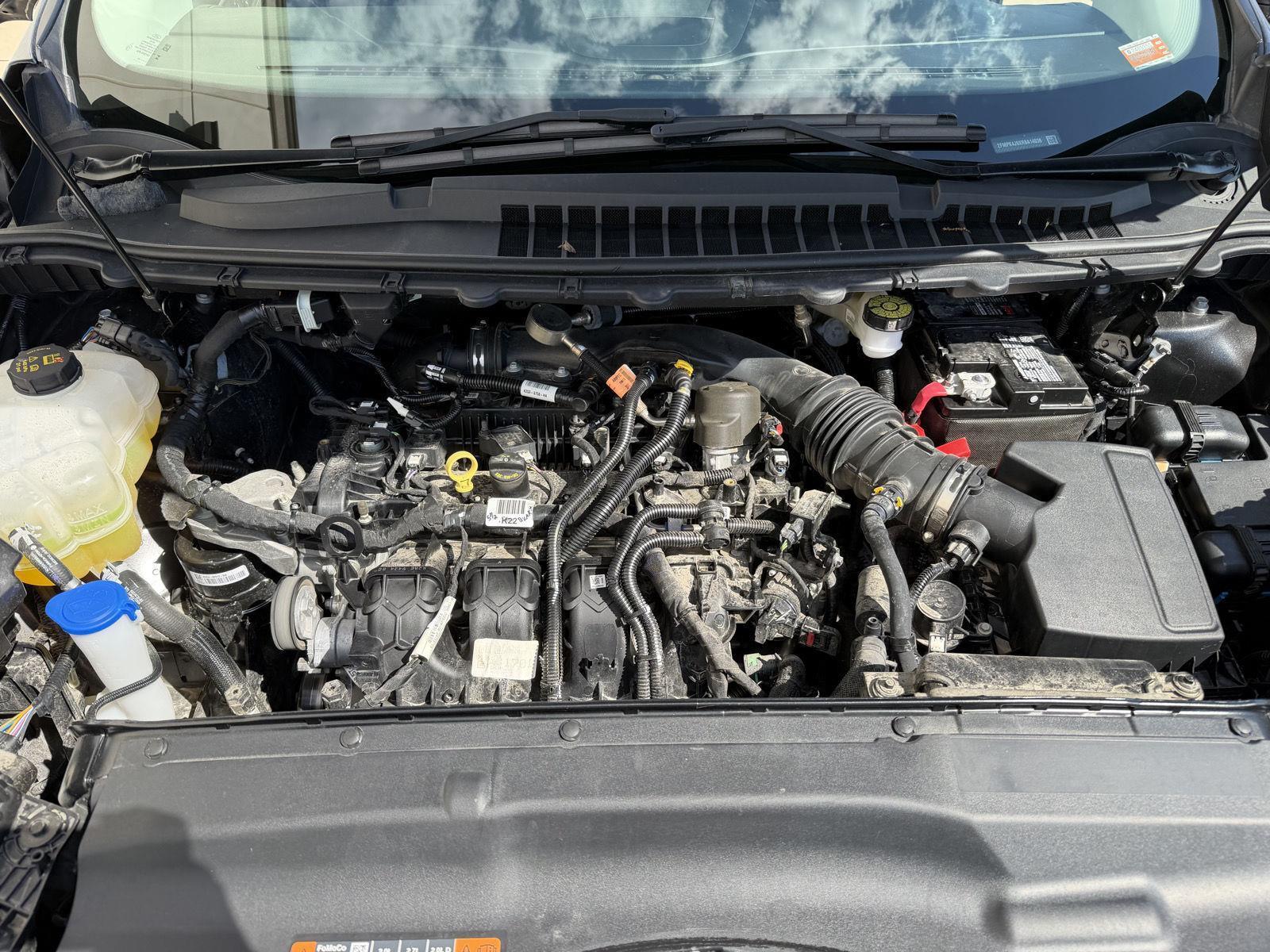 Vehicle photo 30